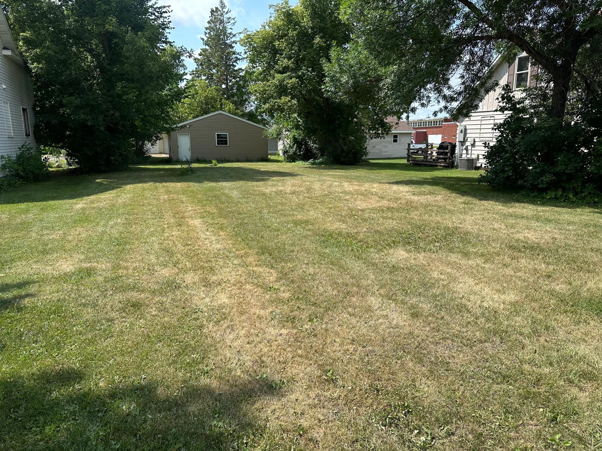 3rd image of 305 Arnold Ave S, Thief River Falls, MN 56701 | MLS# 7114076