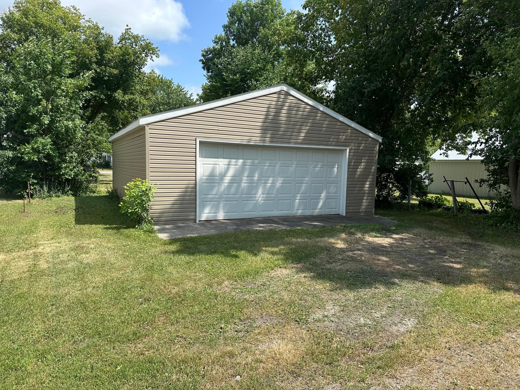 1st image of 305 Arnold Ave S, Thief River Falls, MN 56701 | MLS# 7114076