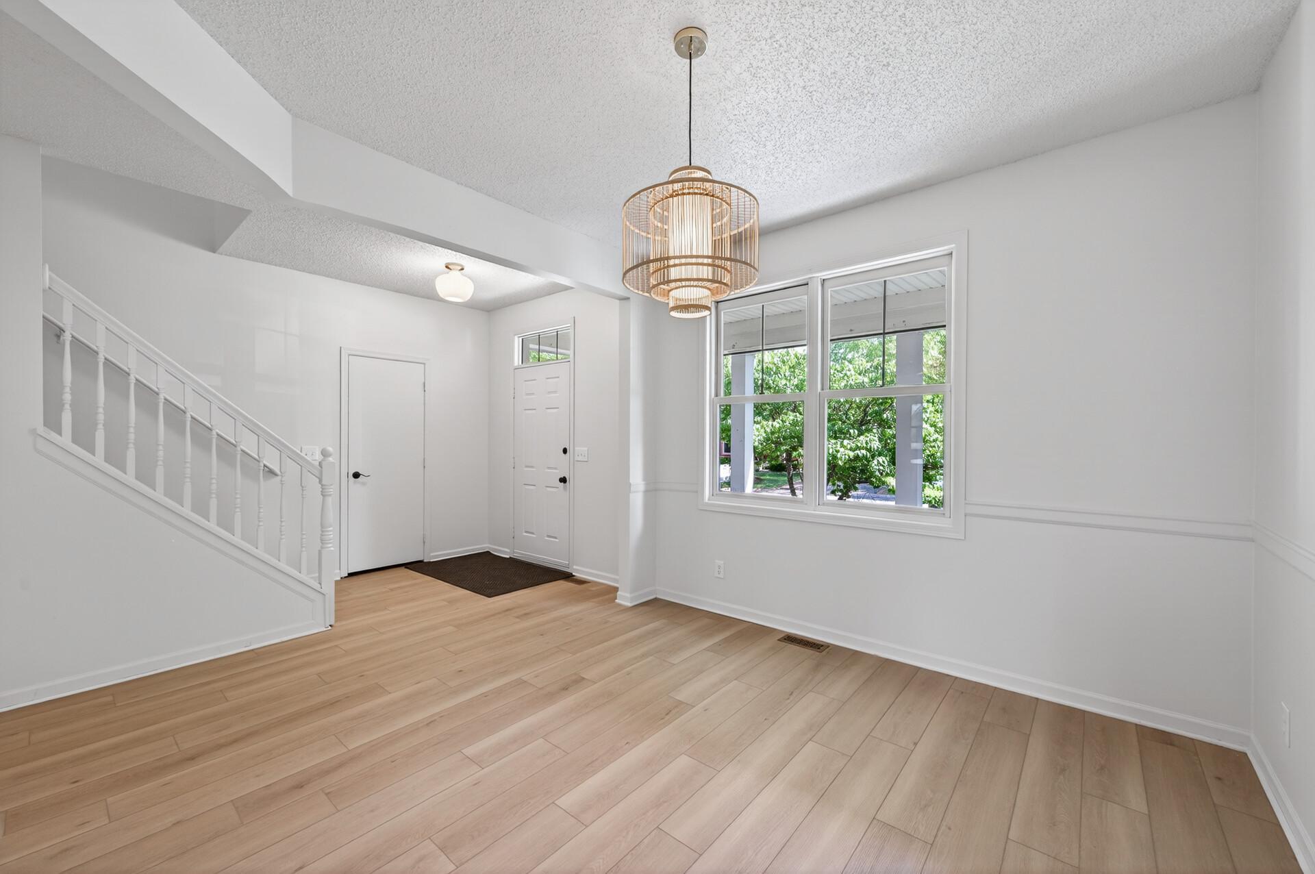 4th image of 11374 Balsam Wy, Saint Paul, MN 55129 | MLS# 7114147