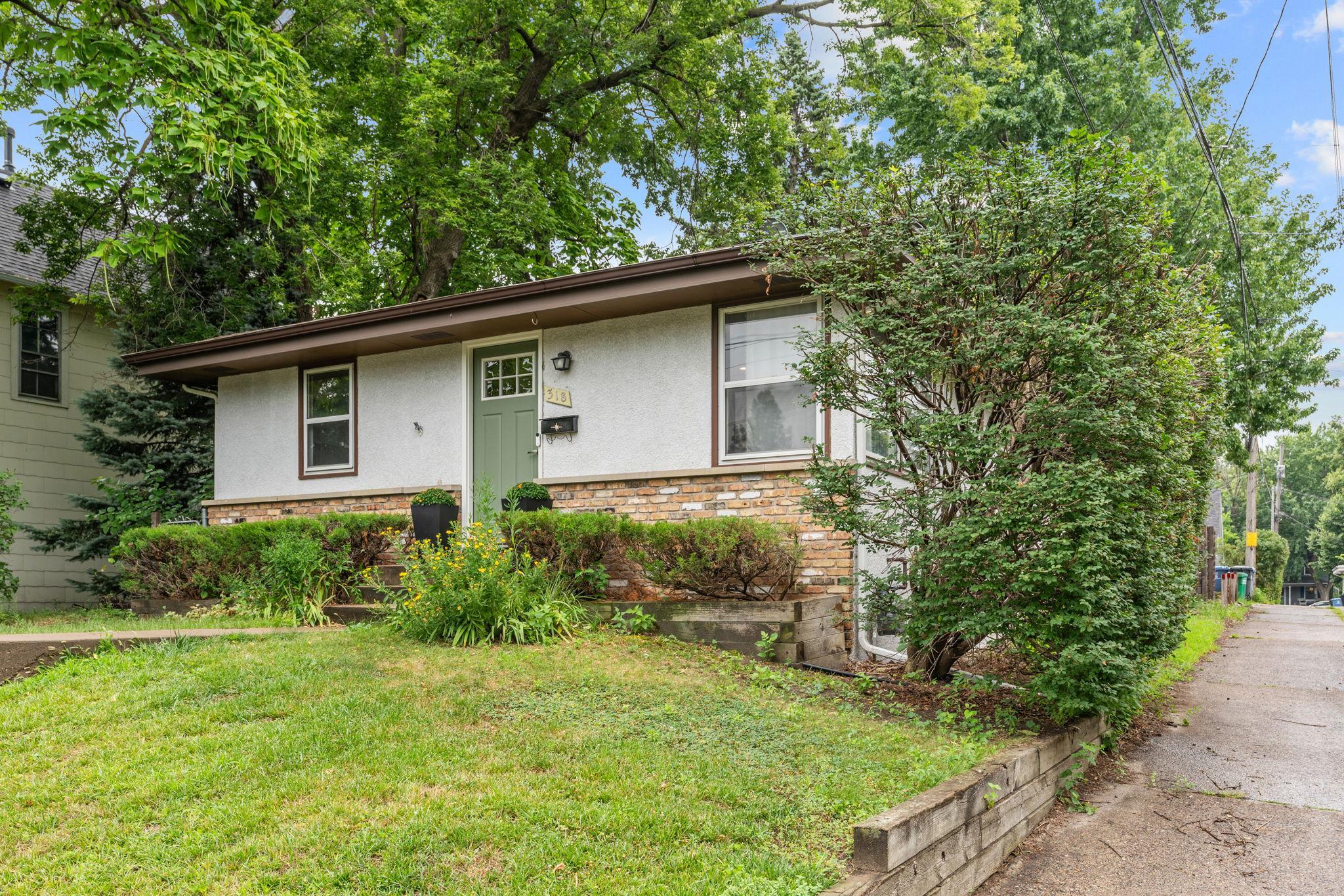 3rd image of 318 8Th Ave Ne, Minneapolis, MN 55413 | MLS# 7114207