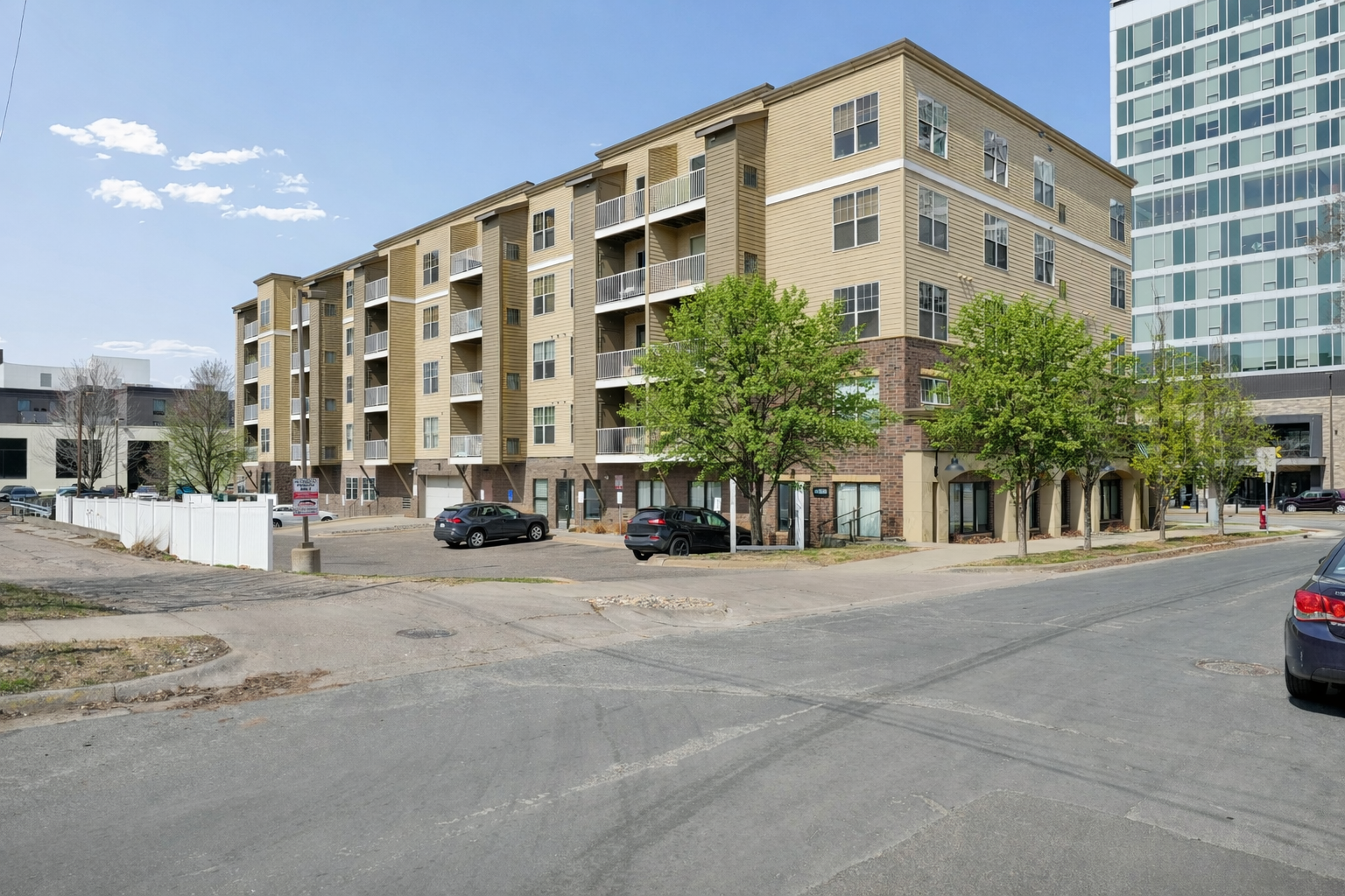 4th image of 2900 University Ave Se #300, Minneapolis, MN 55414 | MLS# 7114219