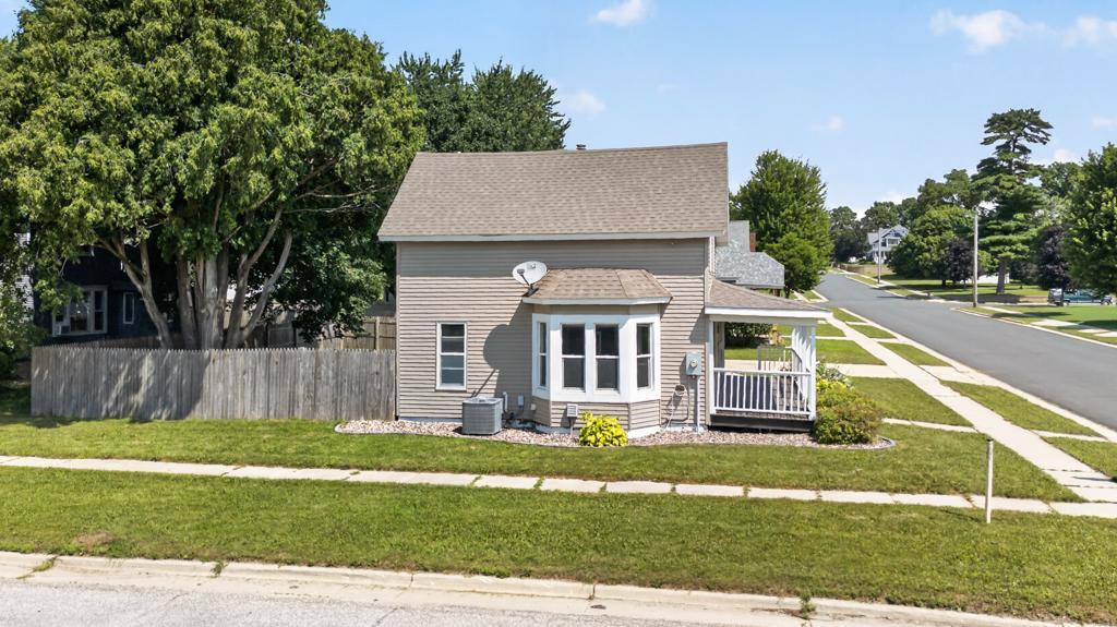 3rd image of 112 S Hudson Ave, Spring Valley, MN 55975 | MLS# 7114301