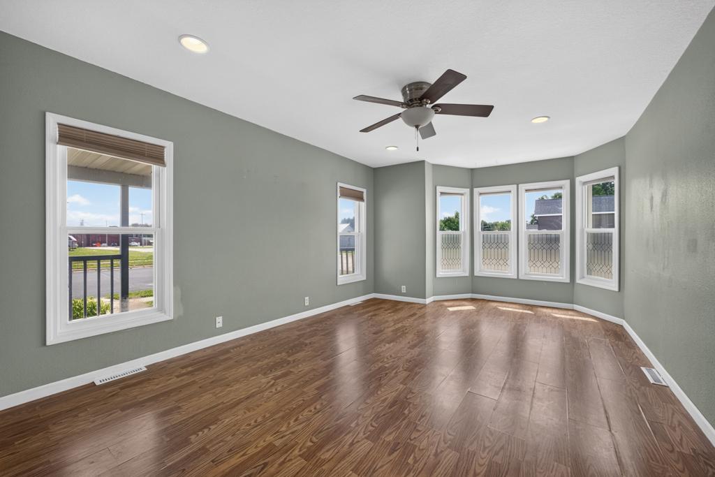 4th image of 112 S Hudson Ave, Spring Valley, MN 55975 | MLS# 7114301
