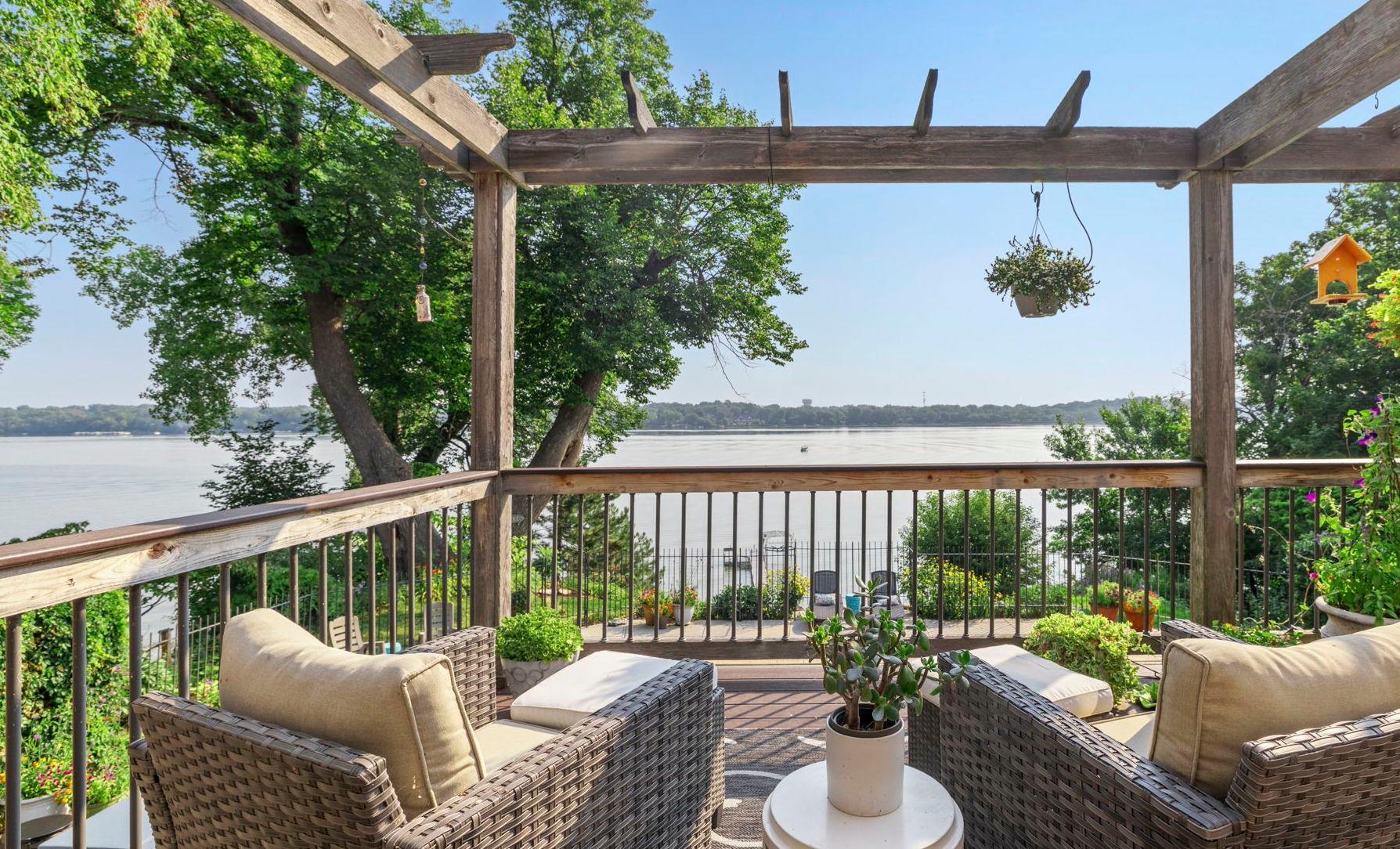 4th image of 162 Peninsula Rd, Minneapolis, MN 55441 | MLS# 7114365