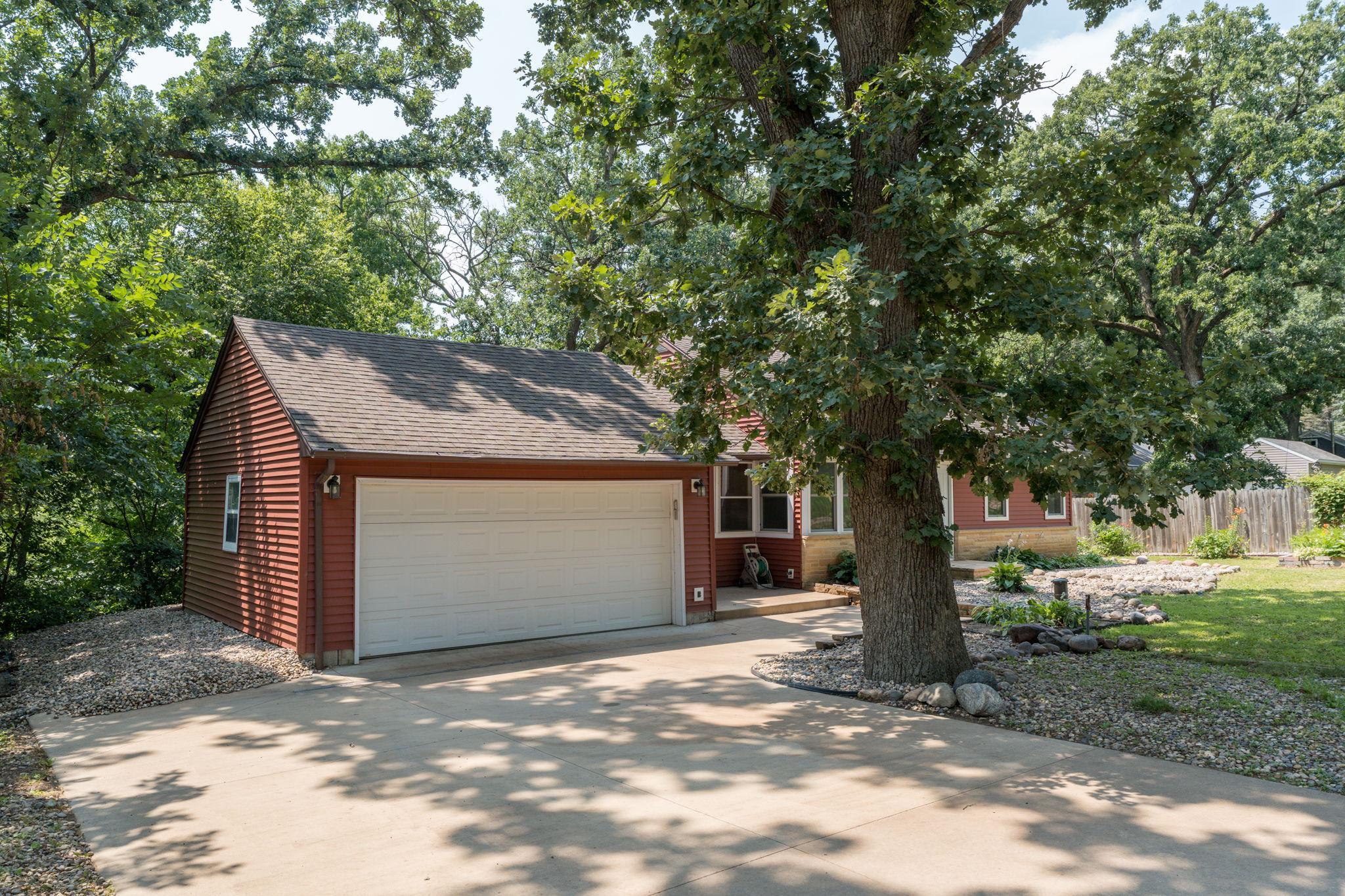 3rd image of 1511 Beaver Ave, Mankato, MN 56001 | MLS# 7114371