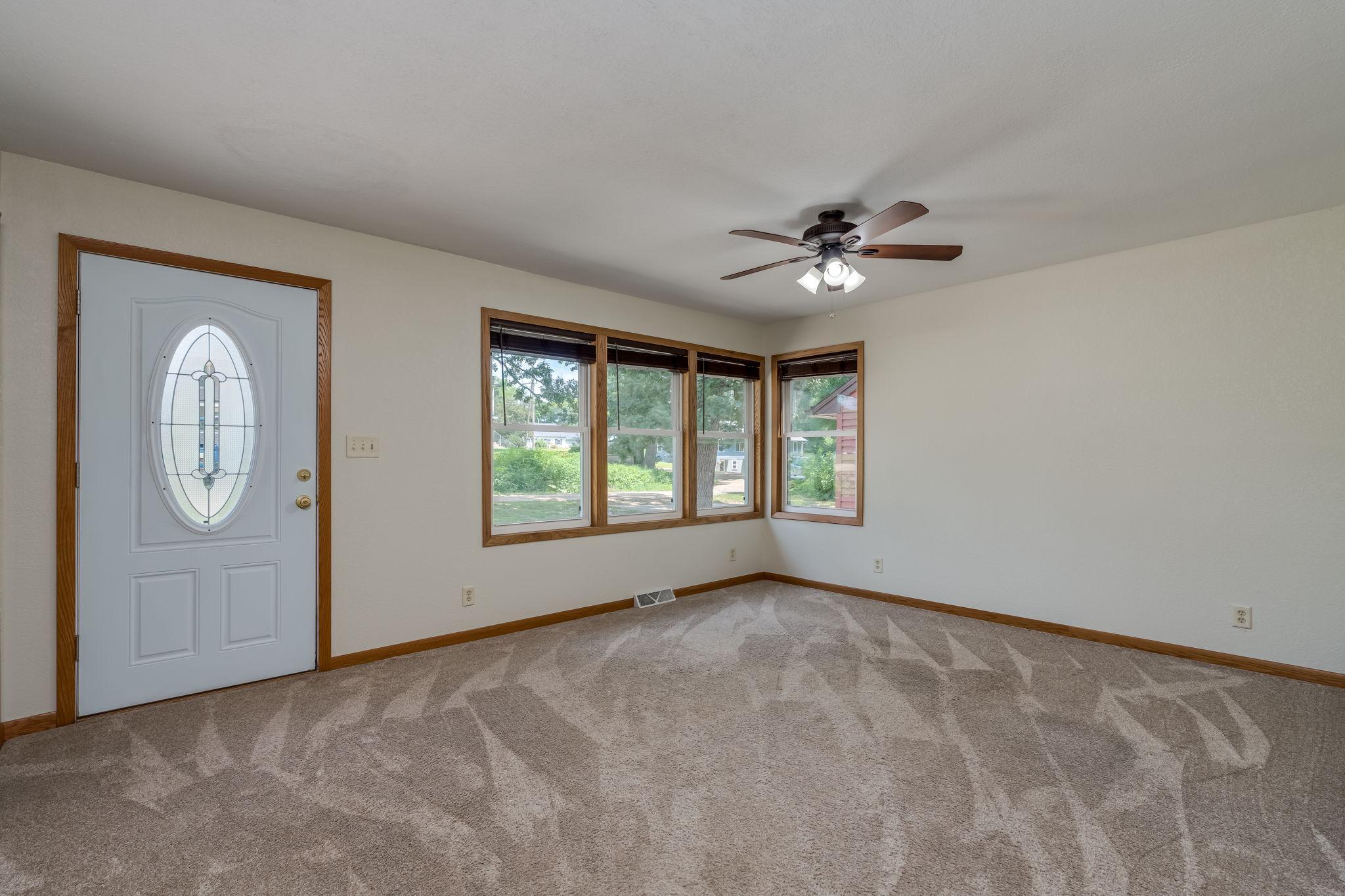 4th image of 1511 Beaver Ave, Mankato, MN 56001 | MLS# 7114371