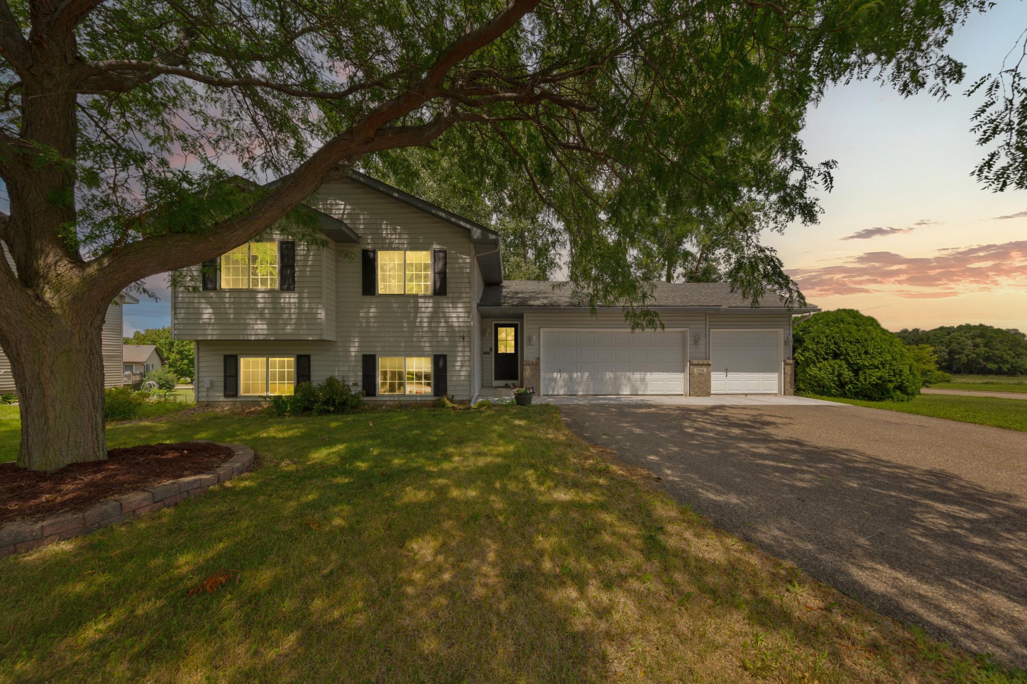 2nd image of 2206 W Hill St, Faribault, MN 55021 | MLS# 7114379
