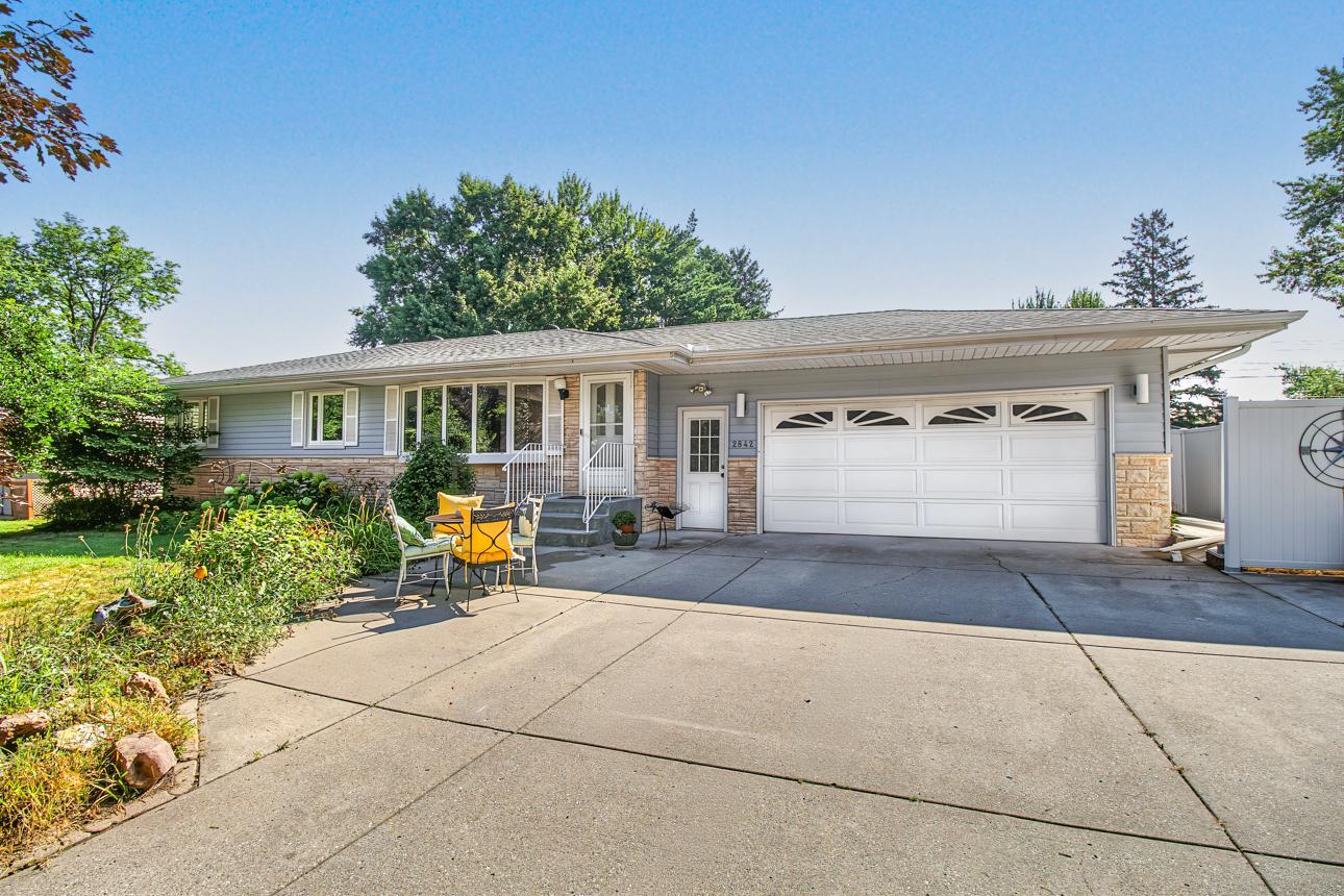 2nd image of 2842 Marion St, Saint Paul, MN 55113 | MLS# 7114412