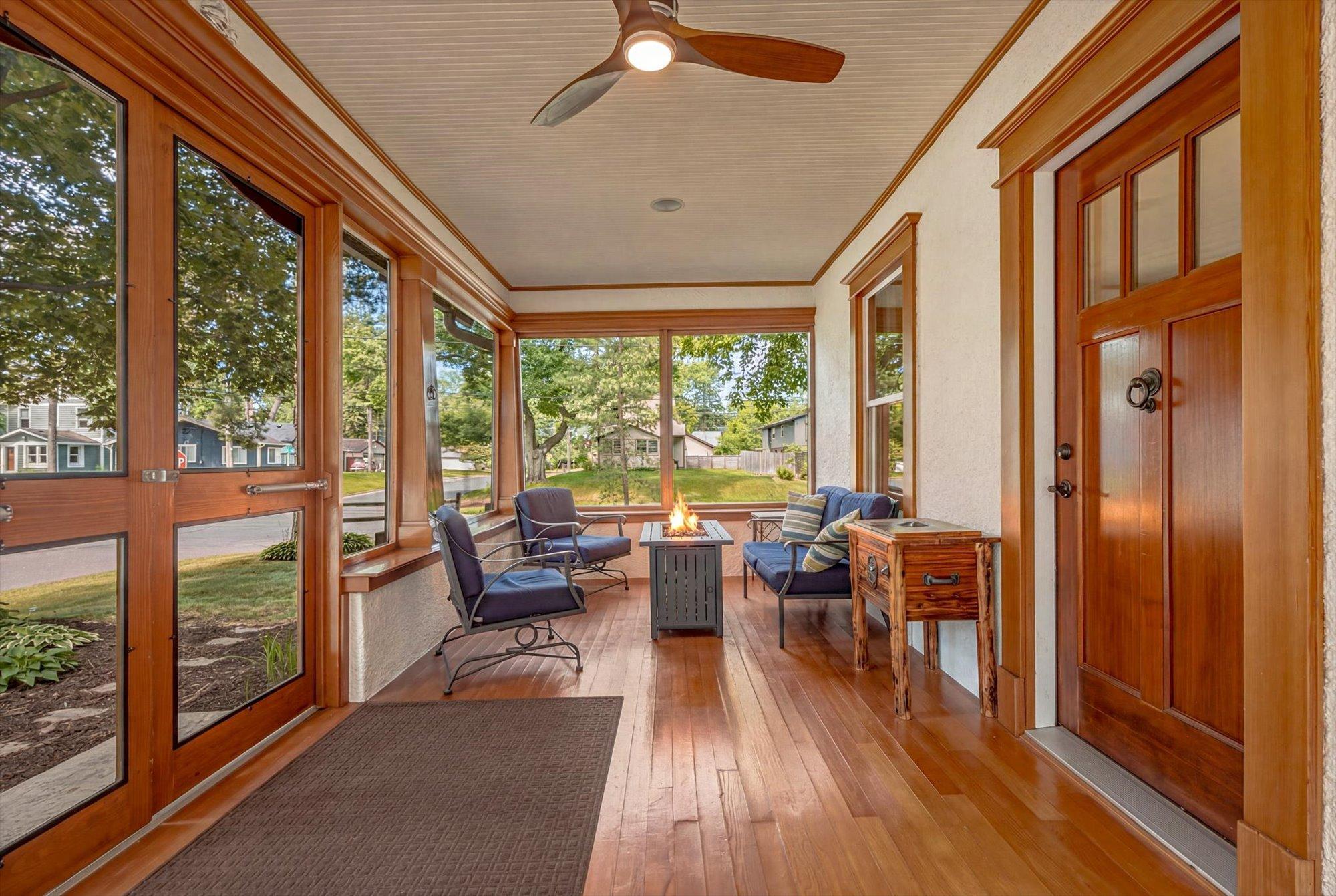 4th image of 2279 8Th St, Saint Paul, MN 55110 | MLS# 7114422