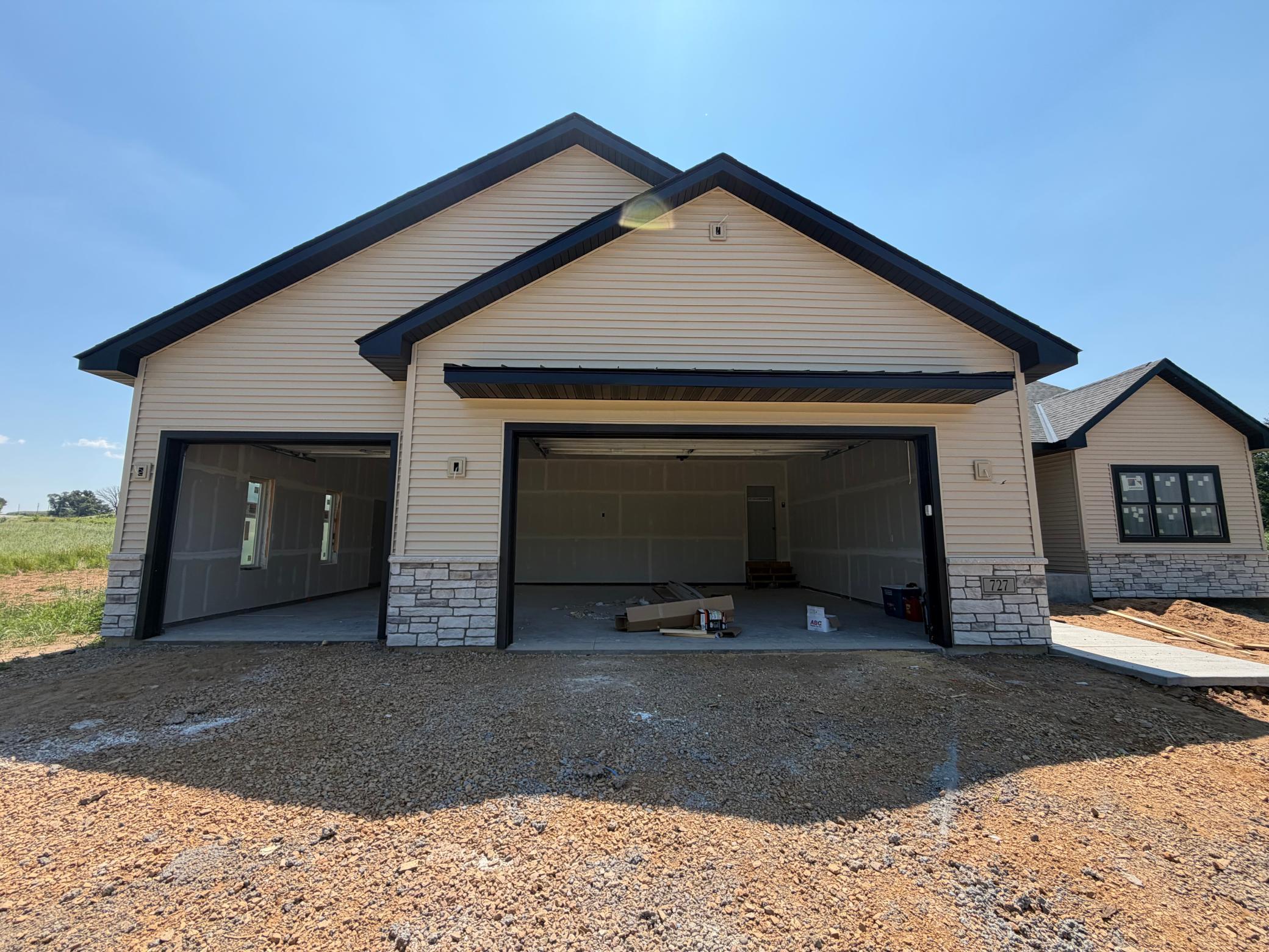 1st image of 727 Mojo Trl, Hudson, WI 54016 | MLS# 7114432