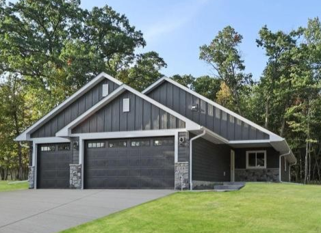 1st image of 331 Gateway Pkwy, Osceola, WI 54020 | MLS# 7114465