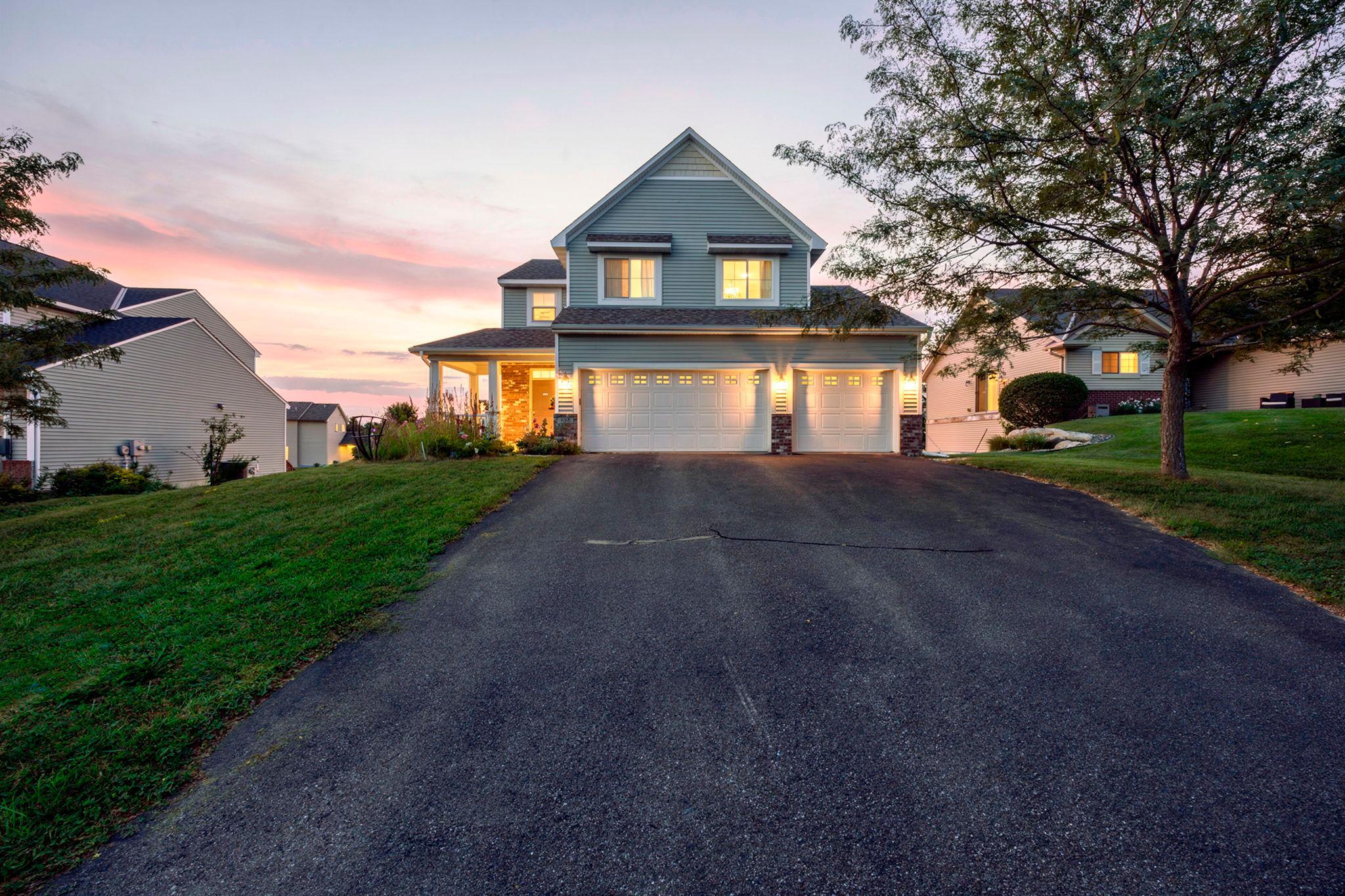 1st image of 838 10th Ave Ne, Lonsdale, MN 55046 | MLS# 7114524