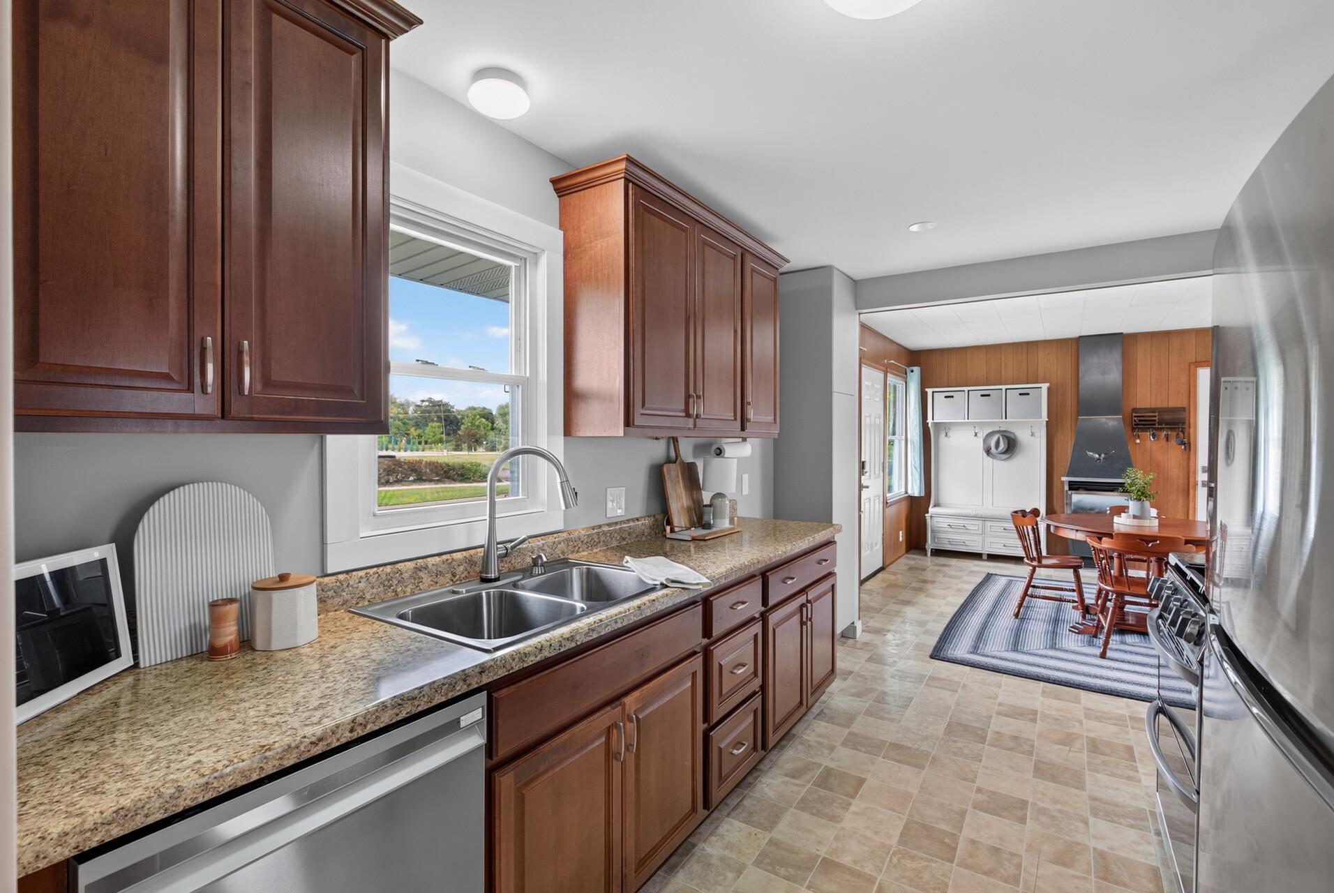3rd image of 8817 Oakland Ave S, Minneapolis, MN 55420 | MLS# 7114574