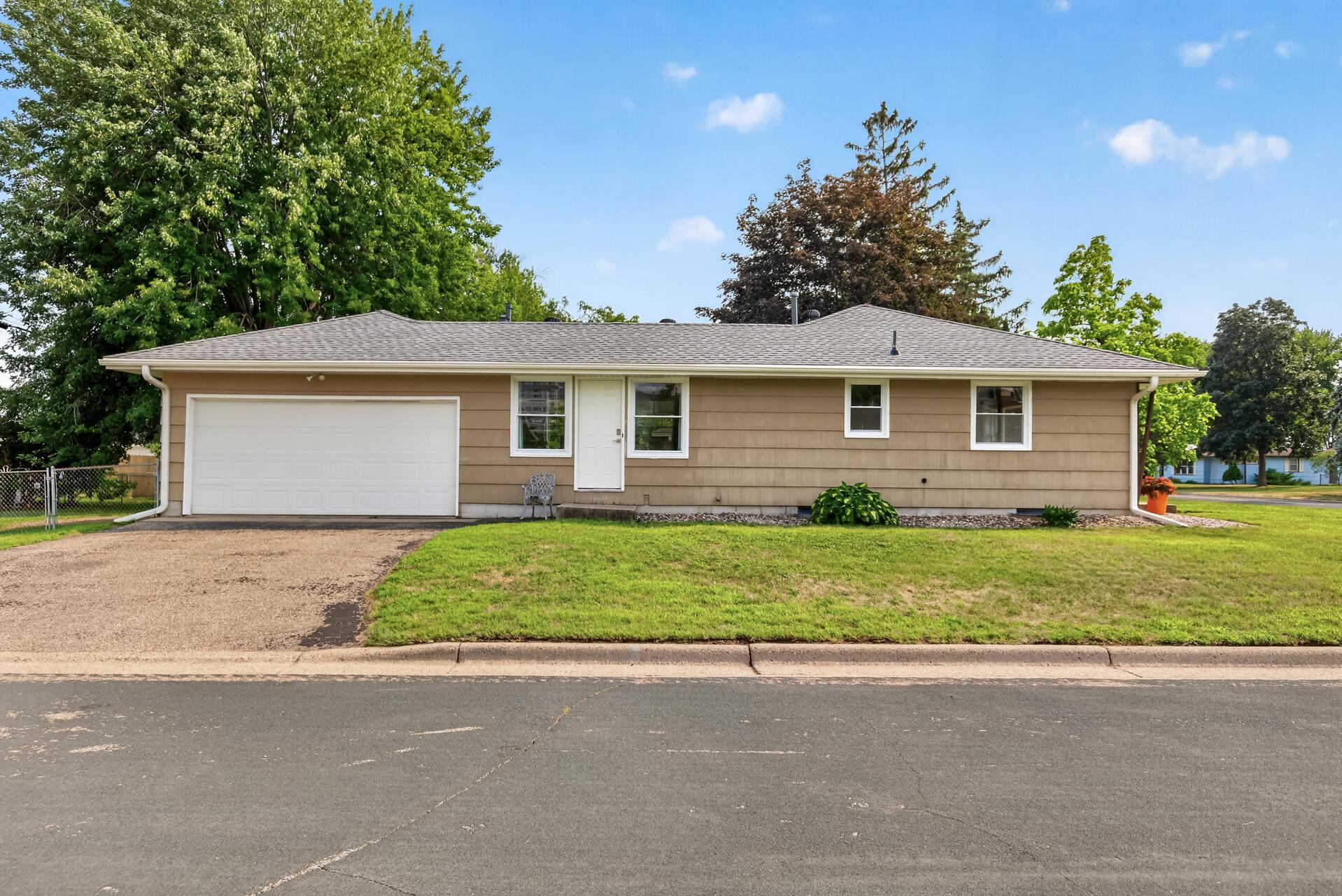 2nd image of 8817 Oakland Ave S, Minneapolis, MN 55420 | MLS# 7114574