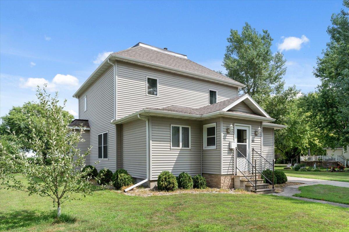 4th image of 320 North St E, Amboy, MN 56010 | MLS# 7114646