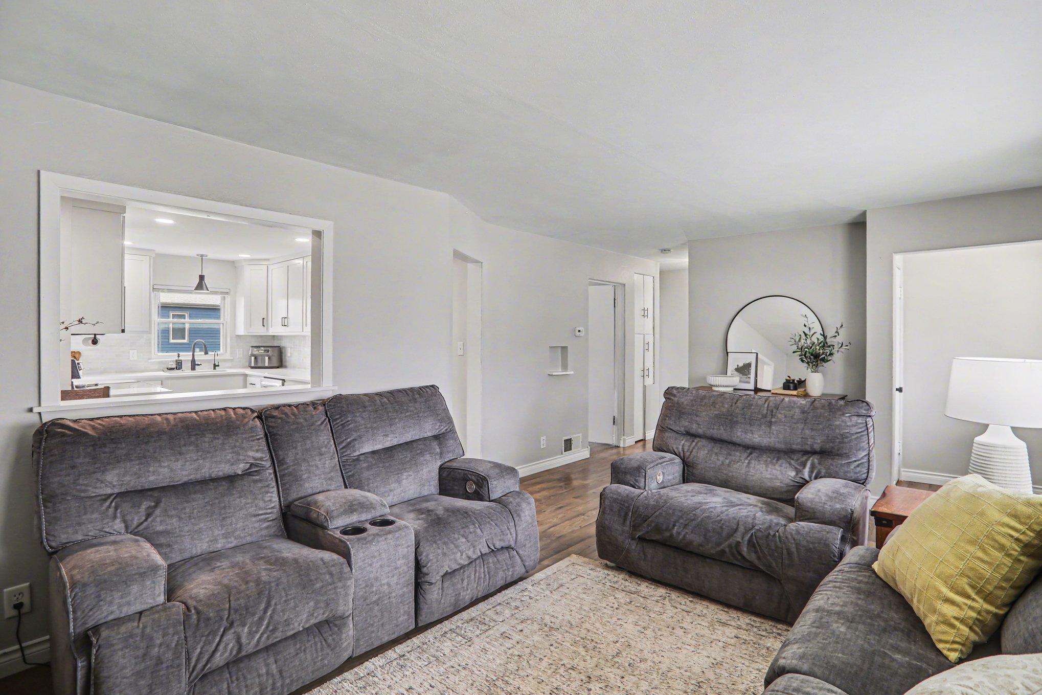 4th image of 808 N Oakley St, Luverne, MN 56156 | MLS# 7114695