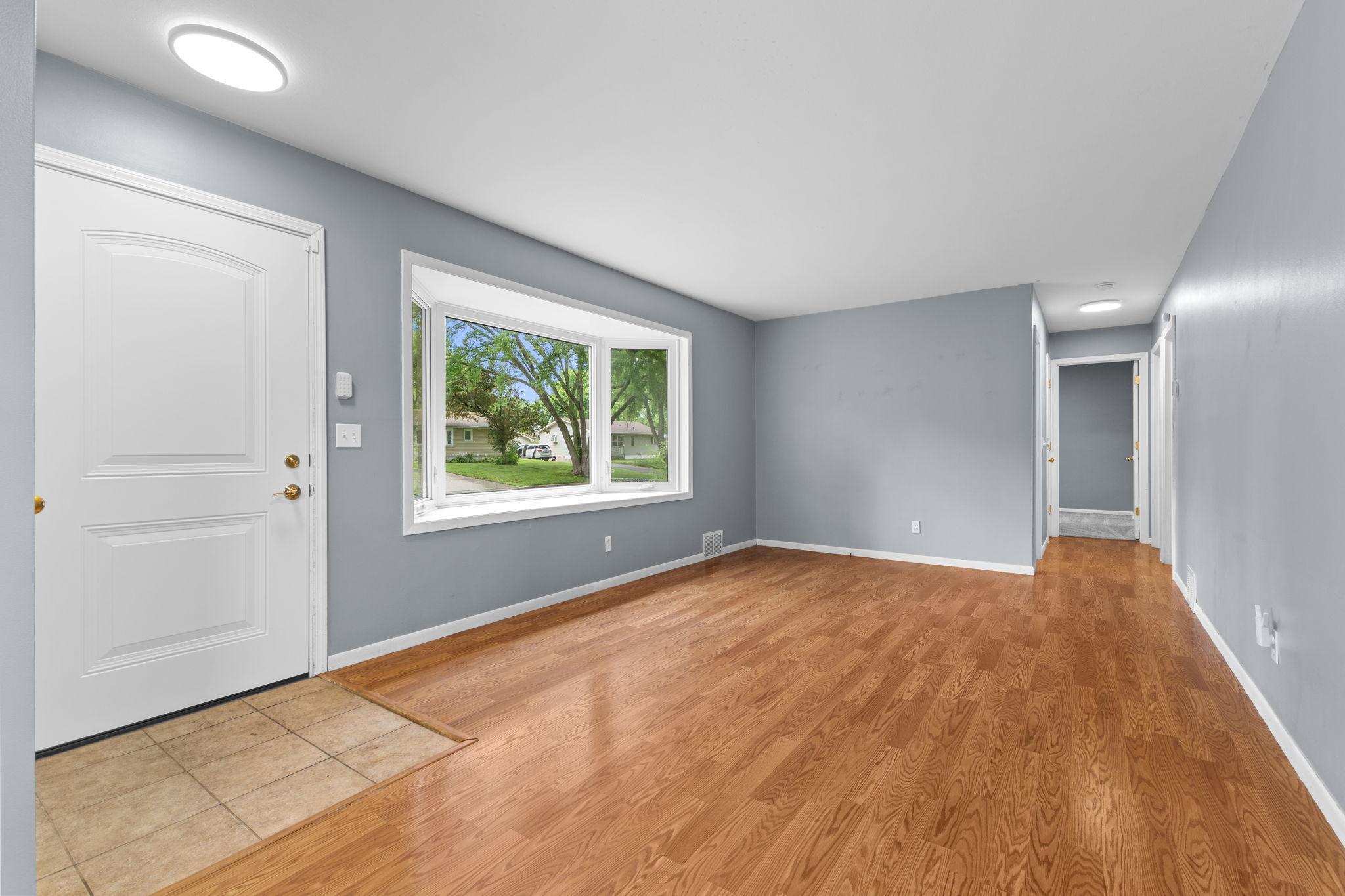 2nd image of 5306 Quebec Ave N, New Hope, MN 55428 | MLS# 7114722