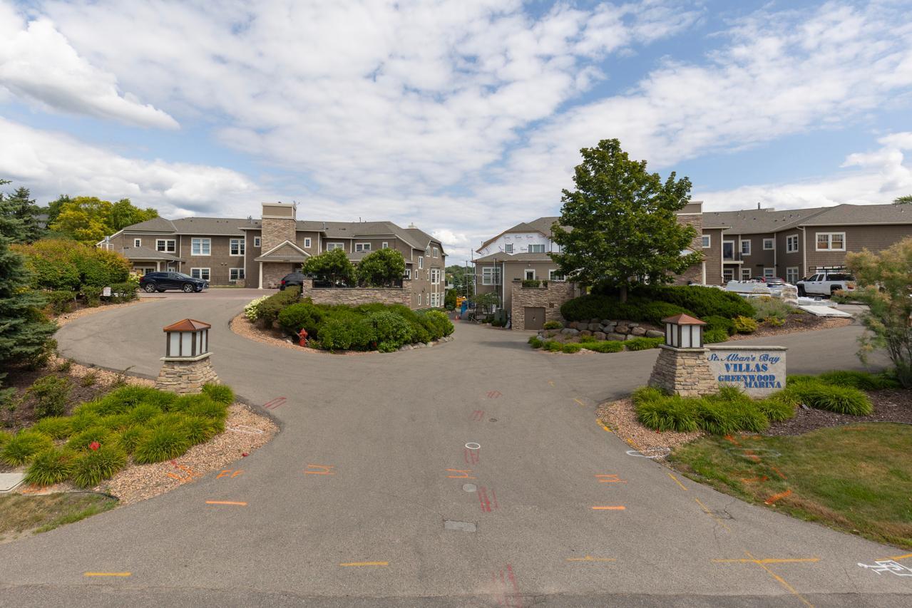 2nd image of 21957 Minnetonka Blvd, Excelsior, MN 55331