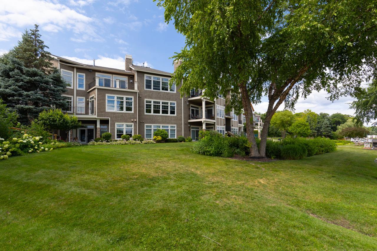 26th image of 21957 Minnetonka Blvd #17, Excelsior, MN 55331 | MLS# 7114731