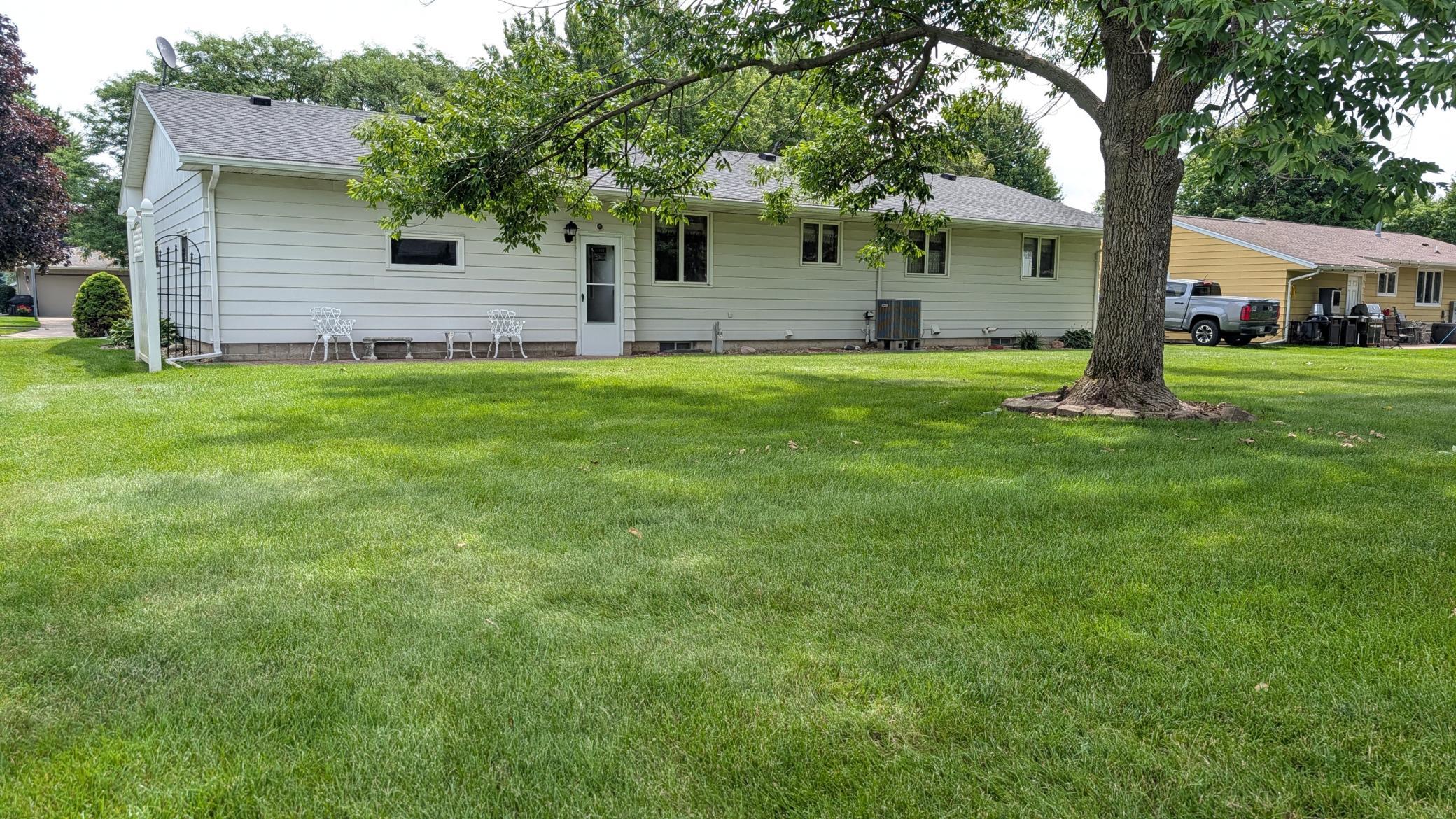 2nd image of 1407 9th St Nw, Austin, MN 55912 | MLS# 7114733