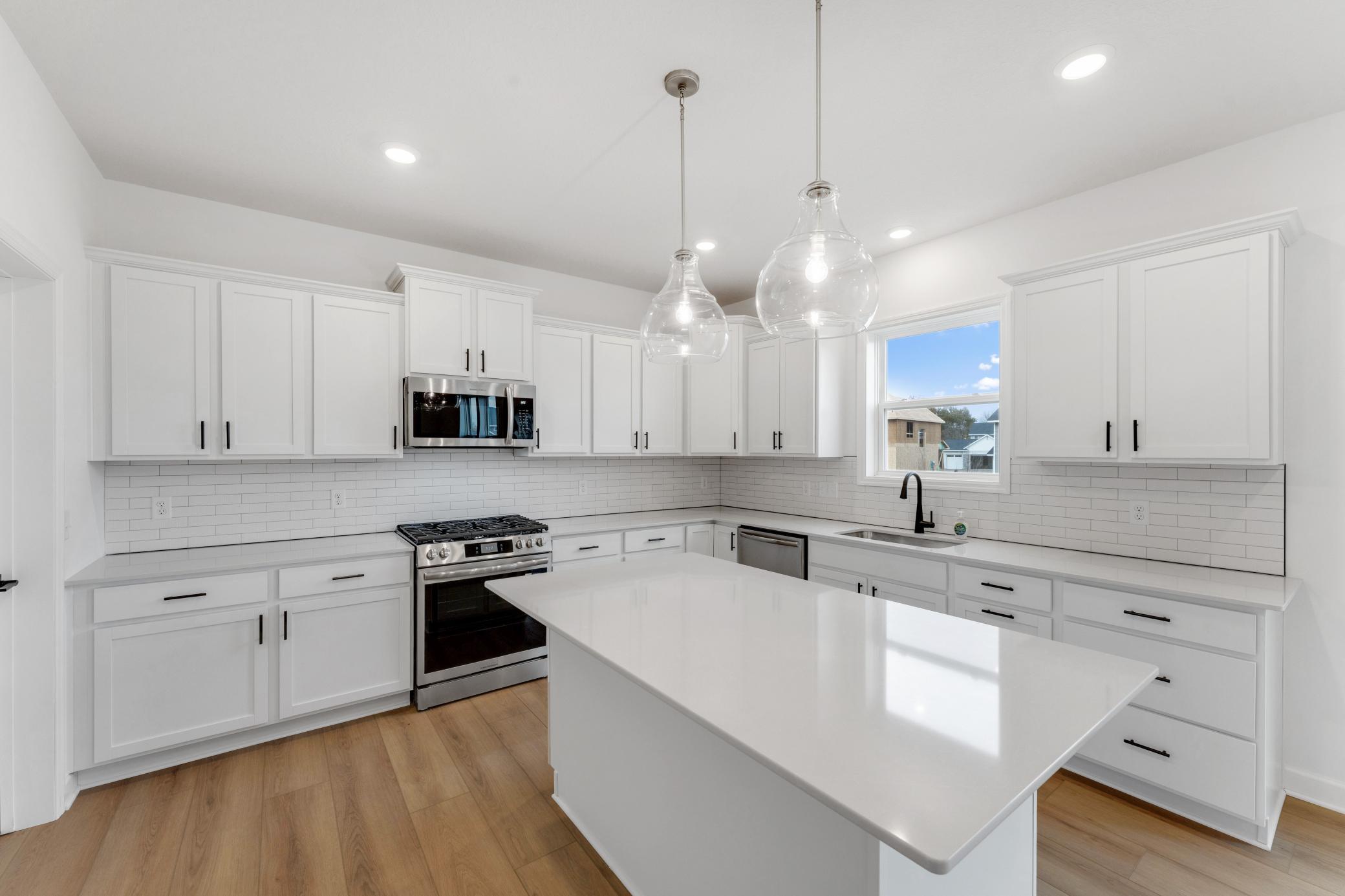 2nd image of 7970 41st St N, Saint Paul, MN 55128 | MLS# 7114756