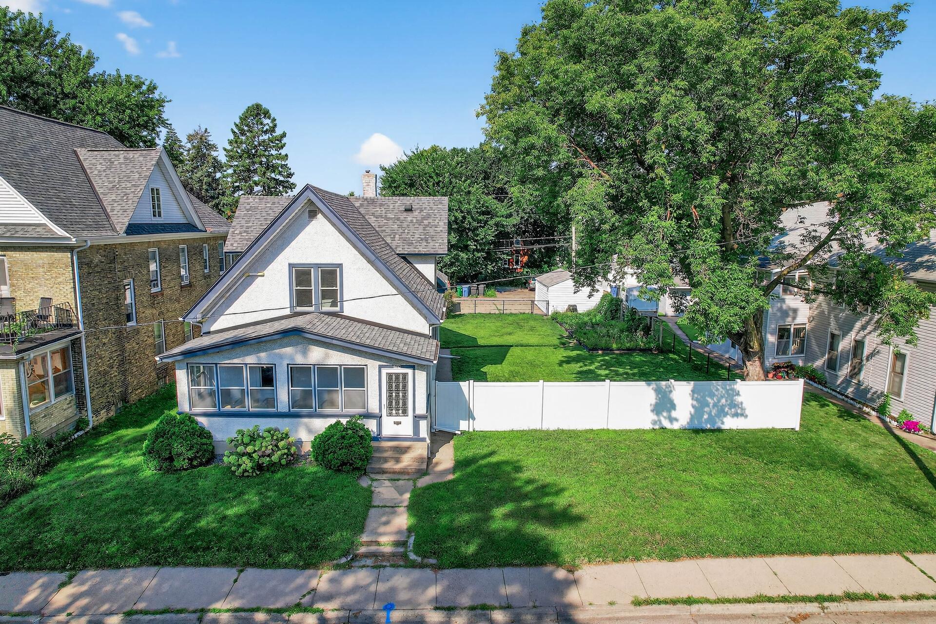 3rd image of 1538 Washington St Ne, Minneapolis, MN 55413 | MLS# 7114760
