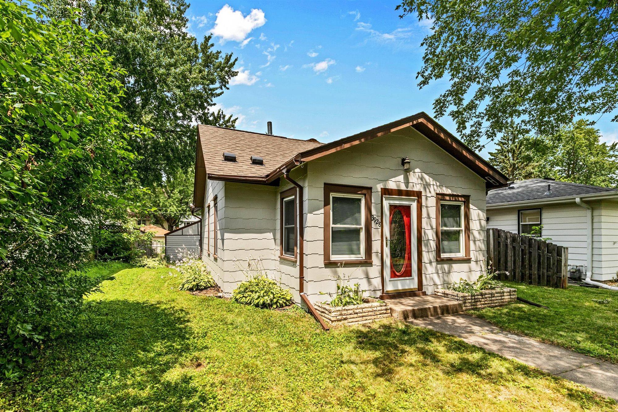 2nd image of 3928 Polk St Ne, Minneapolis, MN 55421 | MLS# 7114784