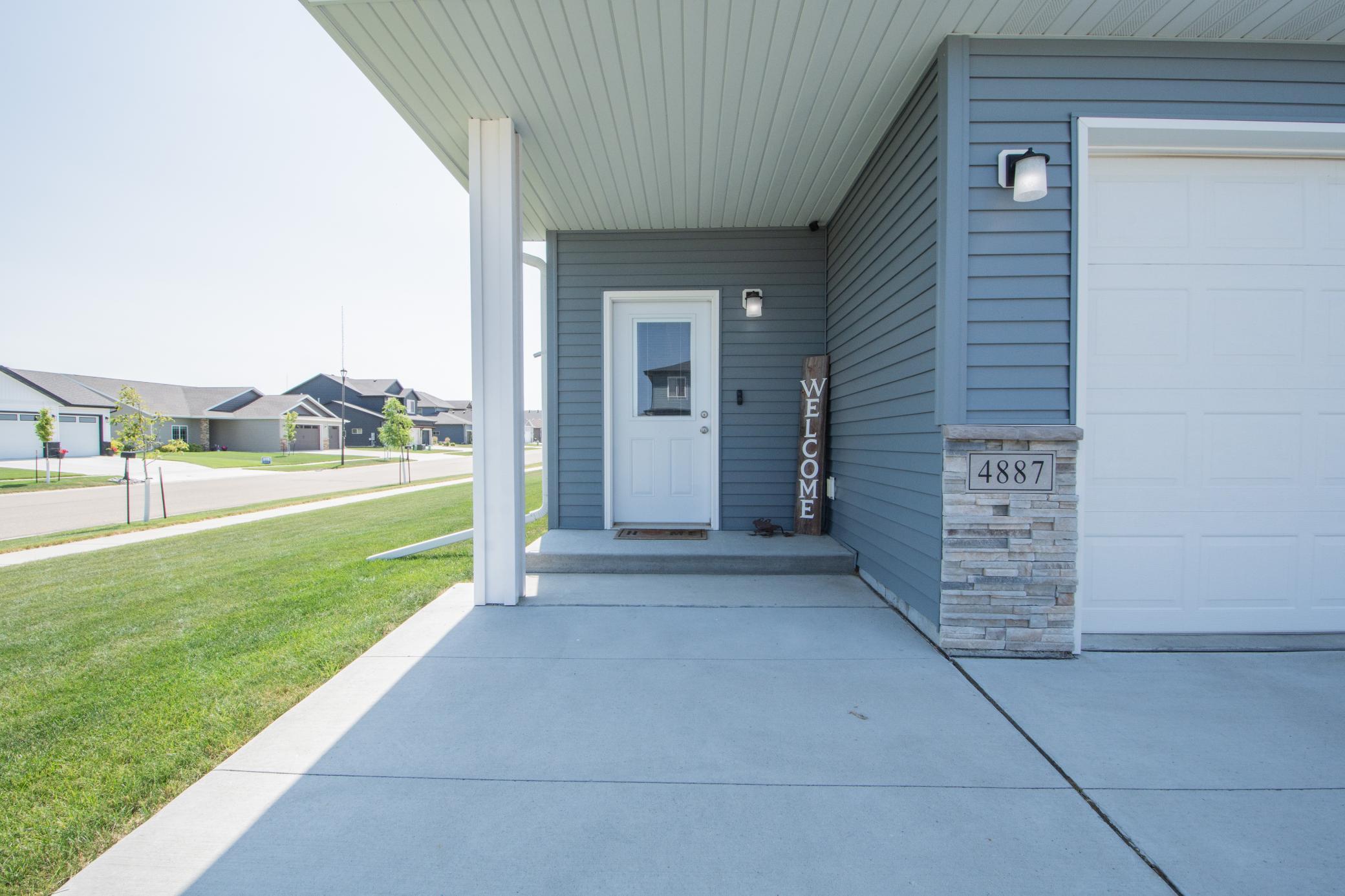 3rd image of 4887 Hampton Cir S, Moorhead, MN 56560 | MLS# 7114835