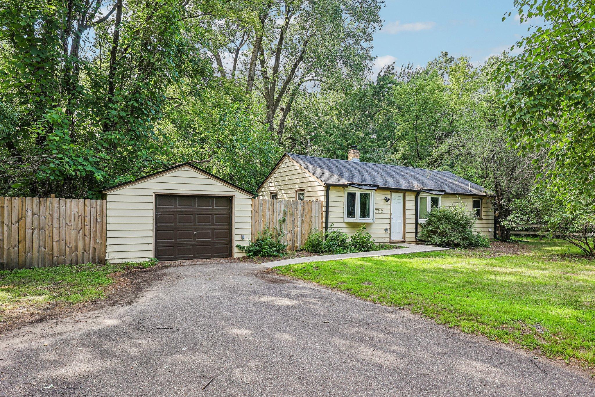 Homes for sale in Spring Lake Park, MN | 7712 Lakeview Ln Ne, Spring Lake Park, MN 55432 | MLS# 7114891