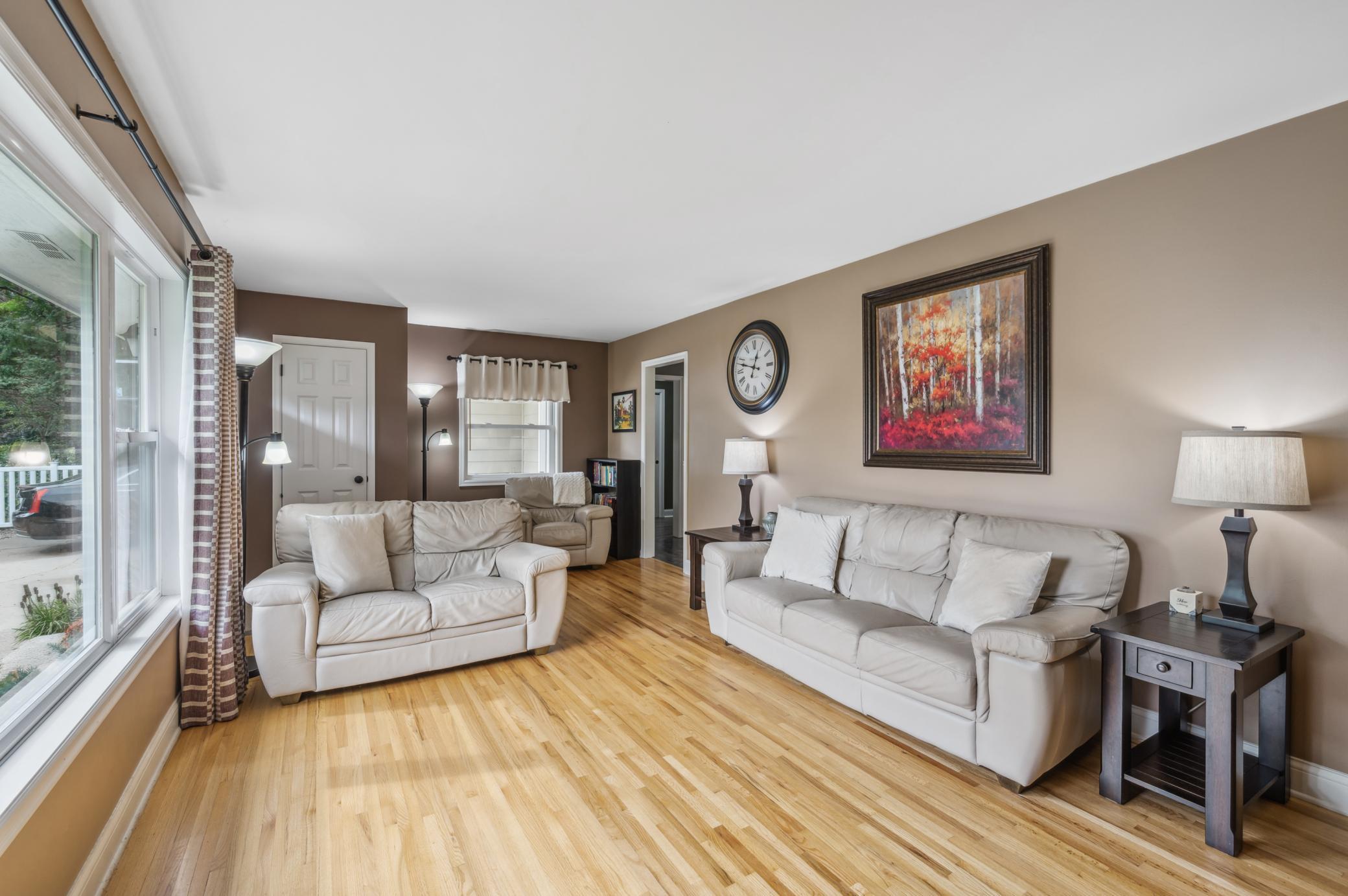 3rd image of 4616 Nord Dr, Minneapolis, MN 55437 | MLS# 7114900