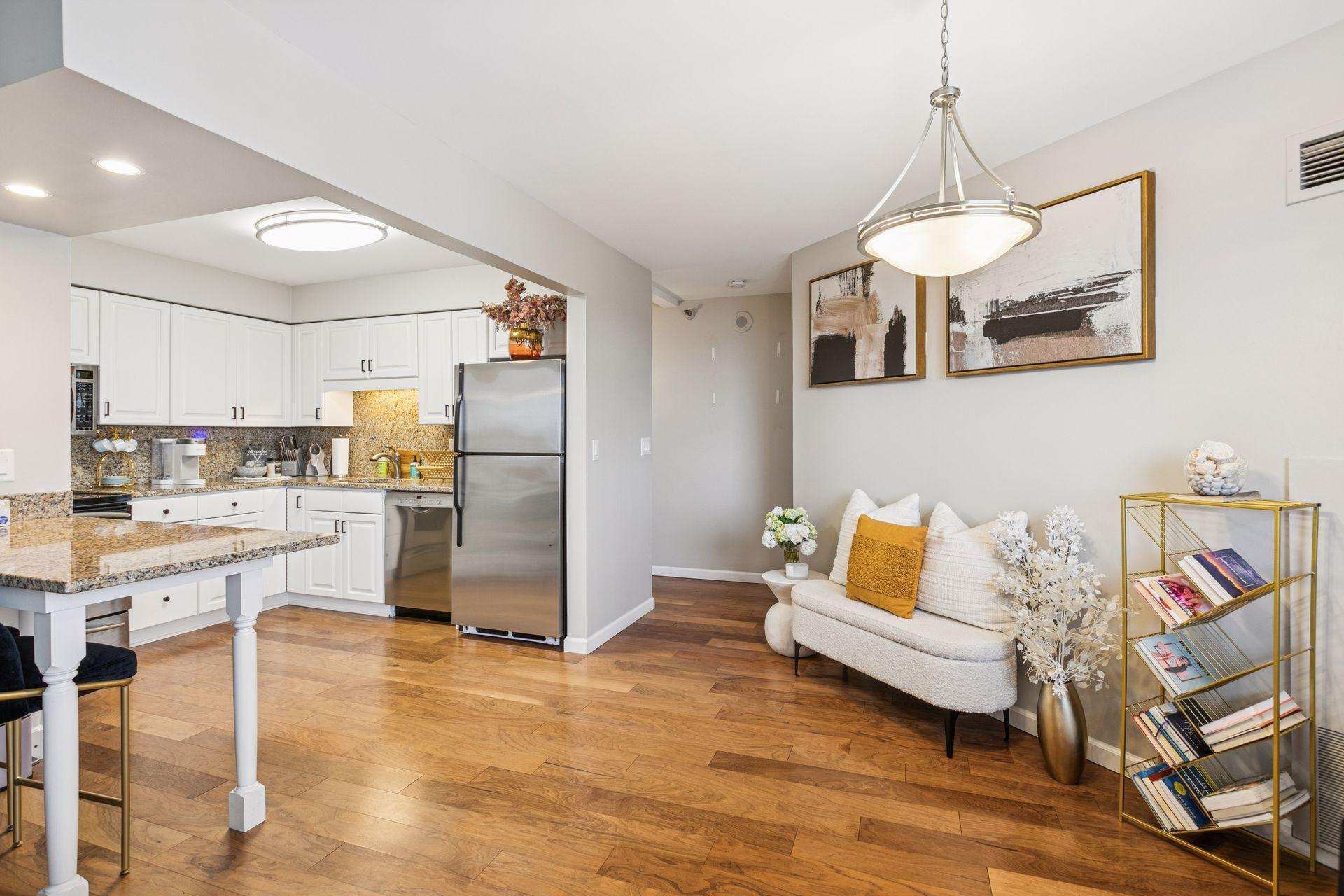 5th image of 78 10th St E, St. Paul, MN 55101
