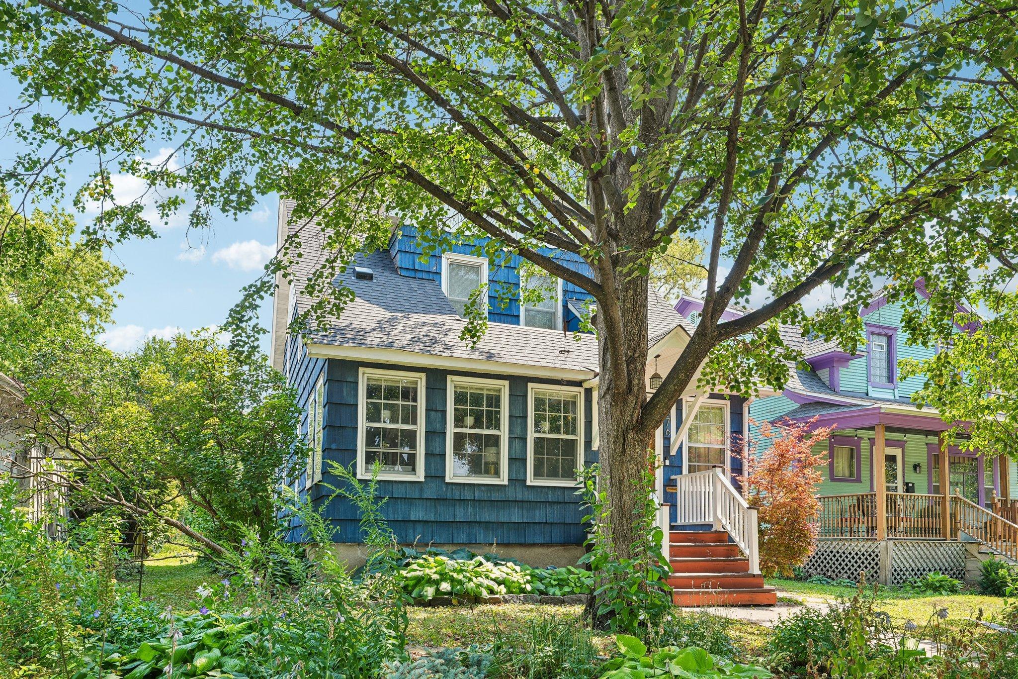 3rd image of 876 18Th Ave Se, Minneapolis, MN 55414 | MLS# 7114932