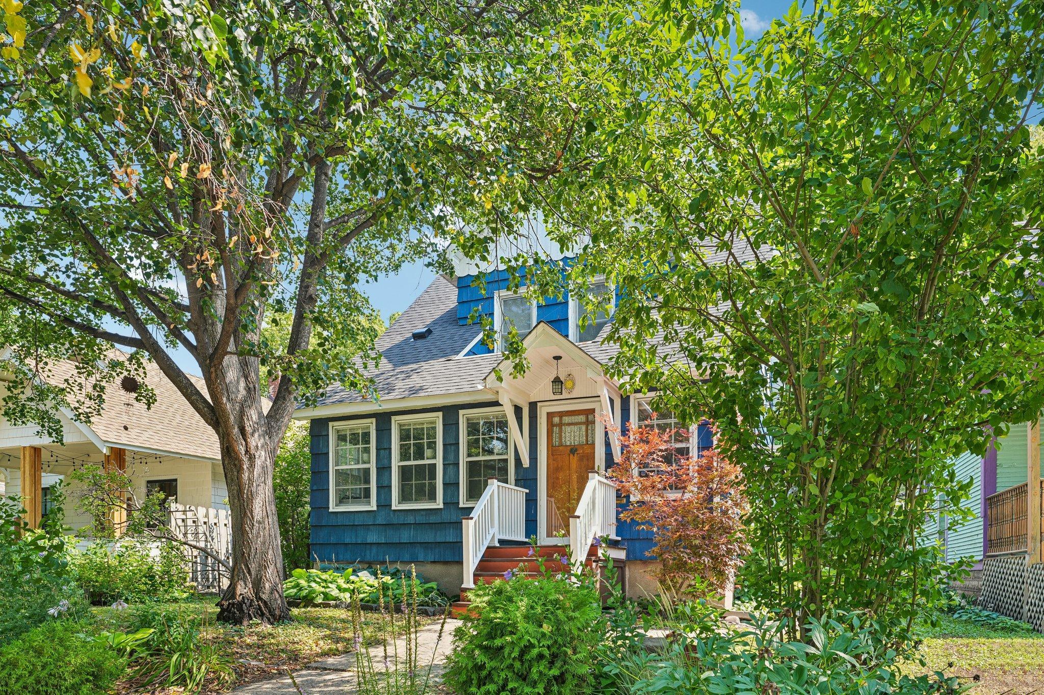 2nd image of 876 18th Ave Se, Minneapolis, MN 55414 | MLS# 7114932