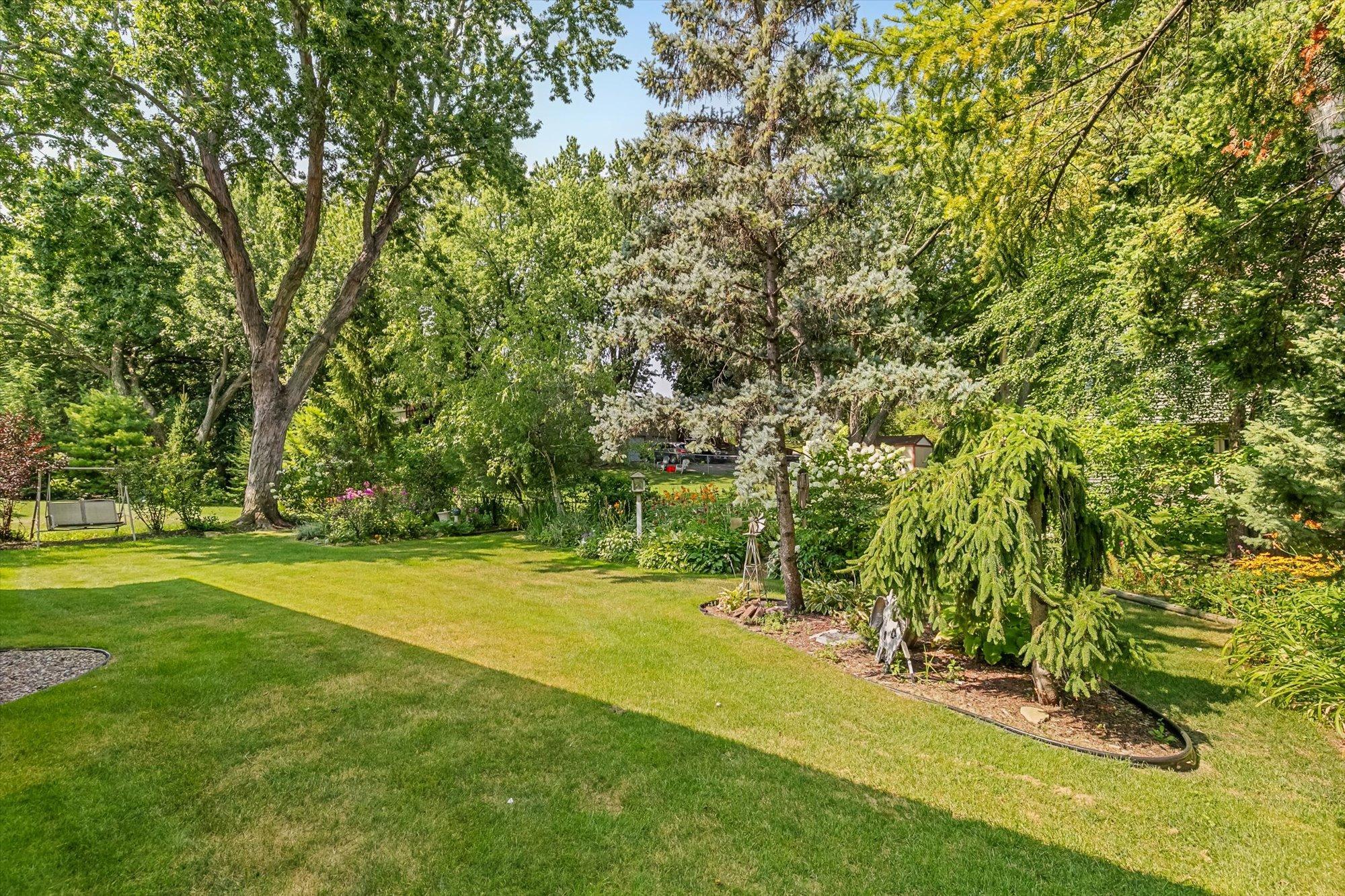 3rd image of 4657 Kent St, Saint Paul, MN 55126 | MLS# 7114934