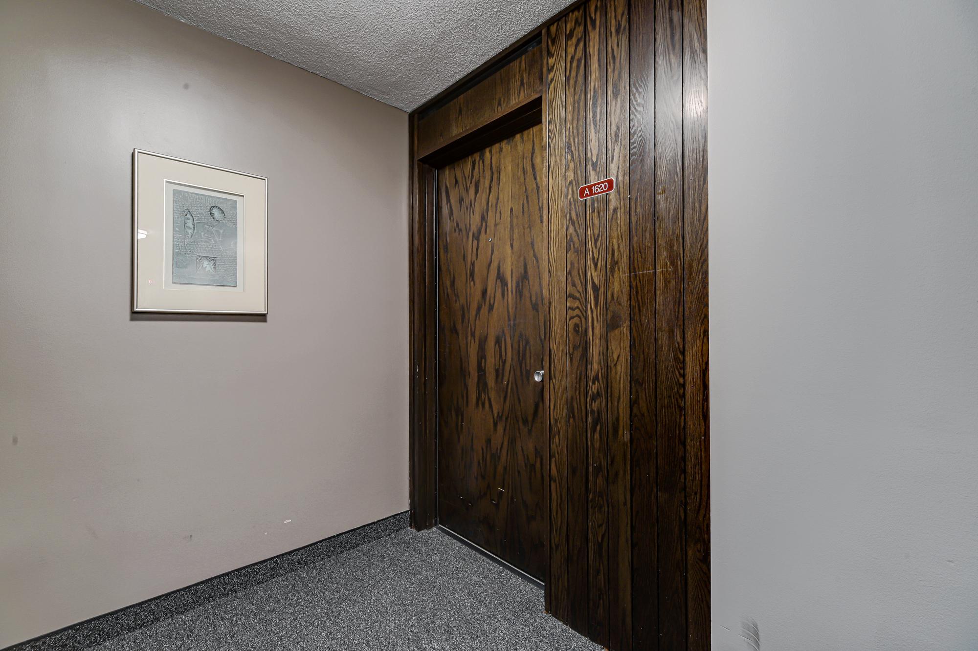 2nd image of 15 S 1St St, Minneapolis, MN 55401