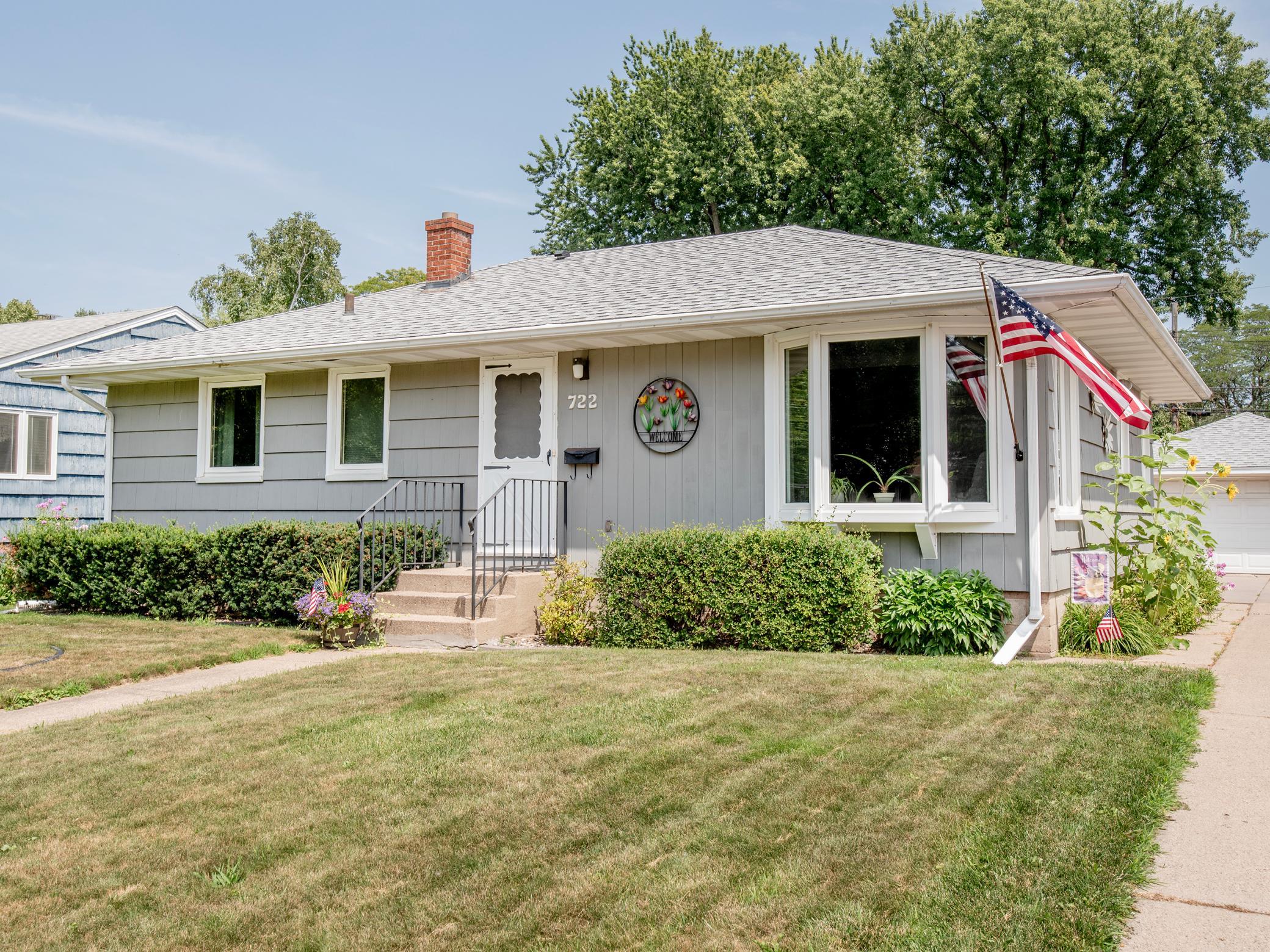 1st image of 722 24th Ave N, South Saint Paul, MN 55075 | MLS# 7114956