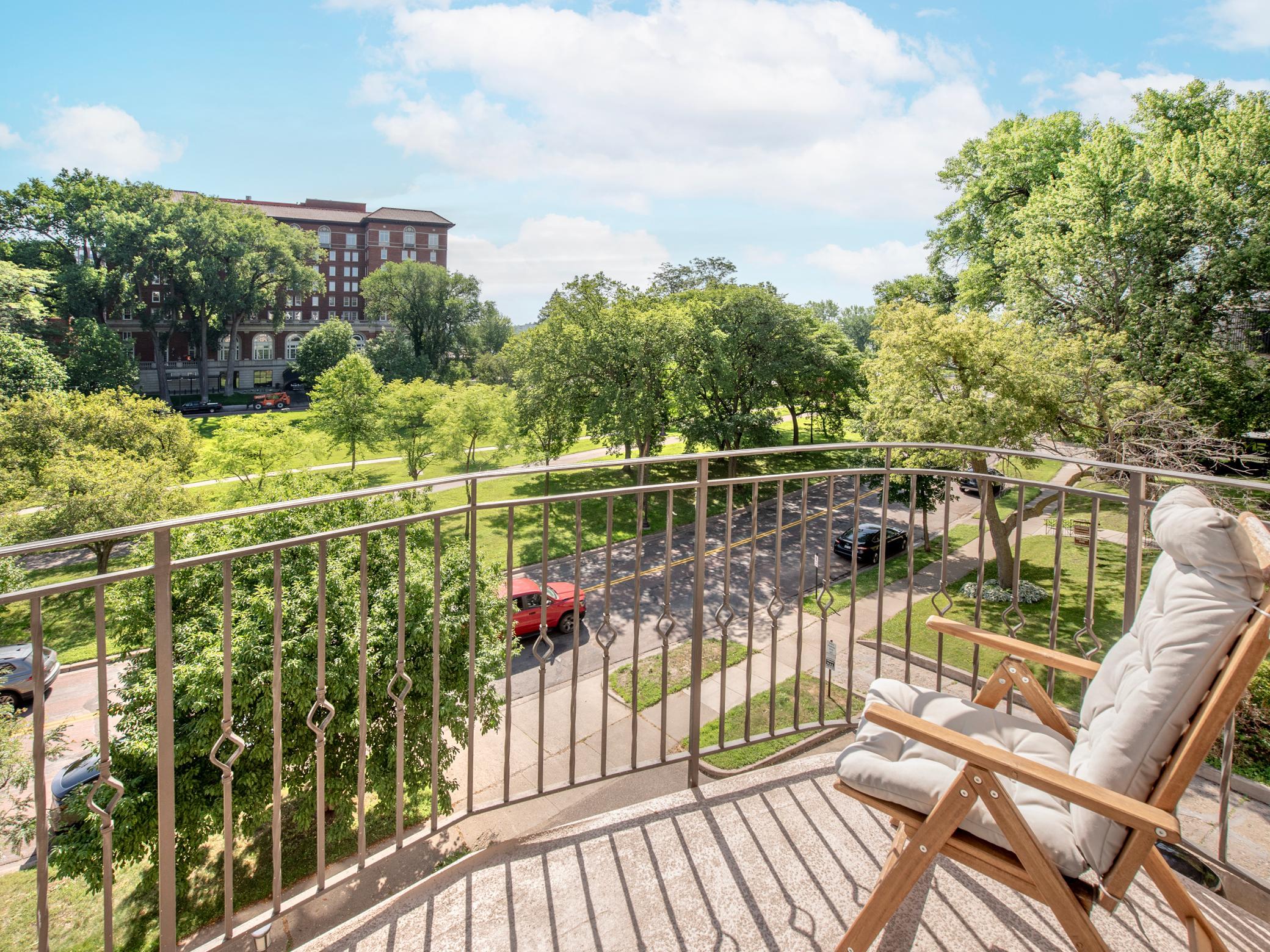 1st image of 2928 Dean Pkwy #4B, Minneapolis, MN 55416 | MLS# 7114960