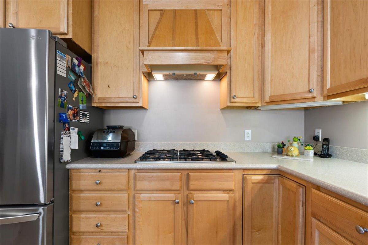 5th image of 1940 Fulham St, Roseville, MN 55113