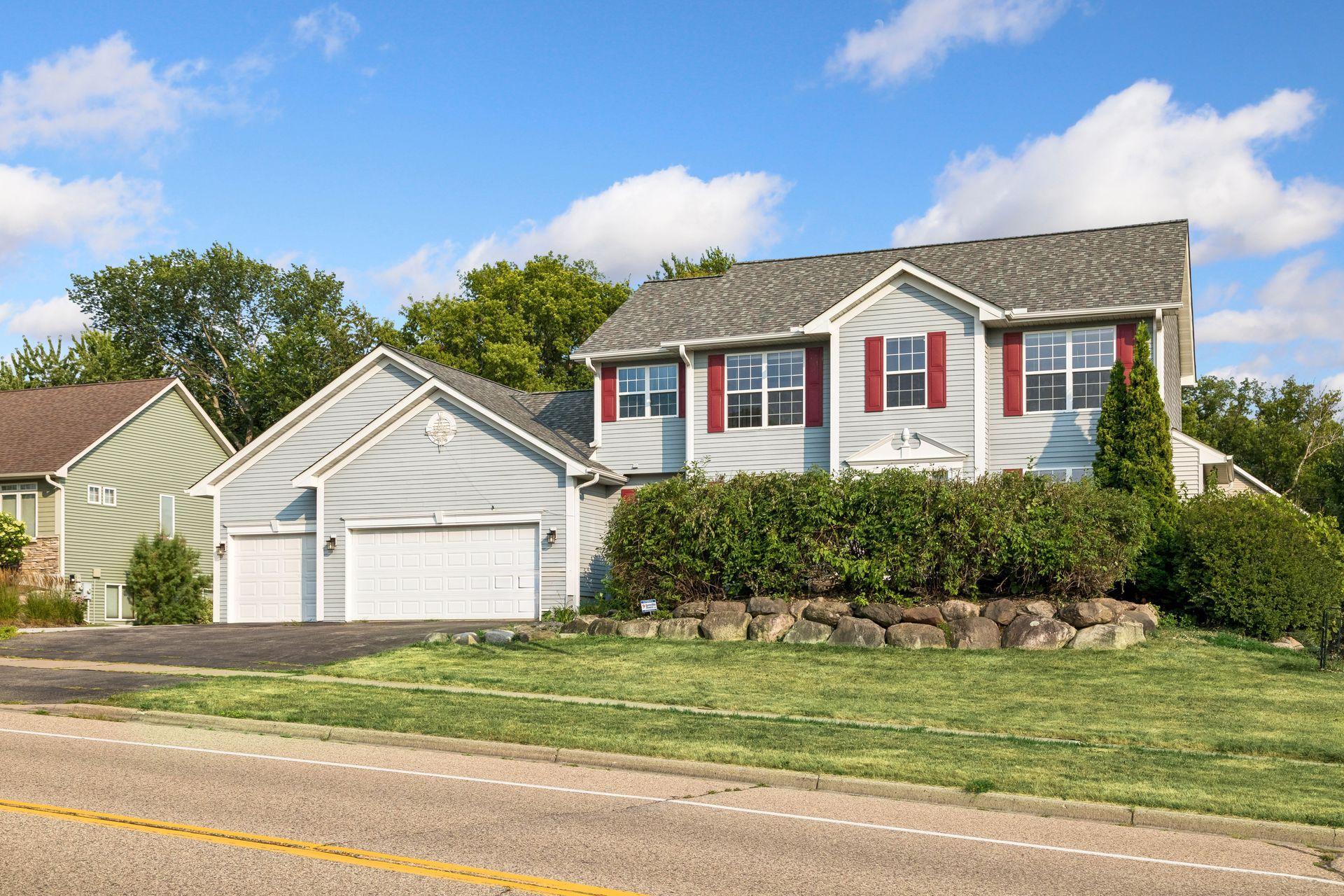 2nd image of 16267 Griffon Trl, Lakeville, MN 55044 | MLS# 7115076