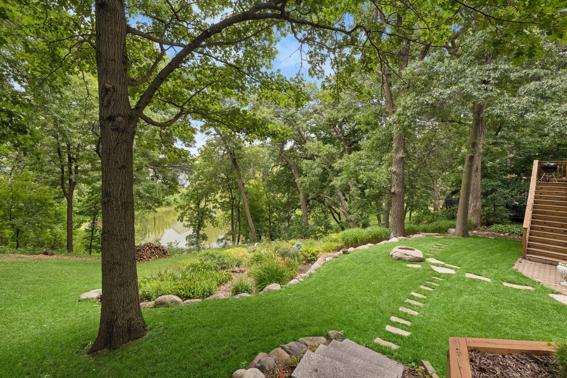 4th image of 2488 Hillwood Dr E, Saint Paul, MN 55119 | MLS# 7115084