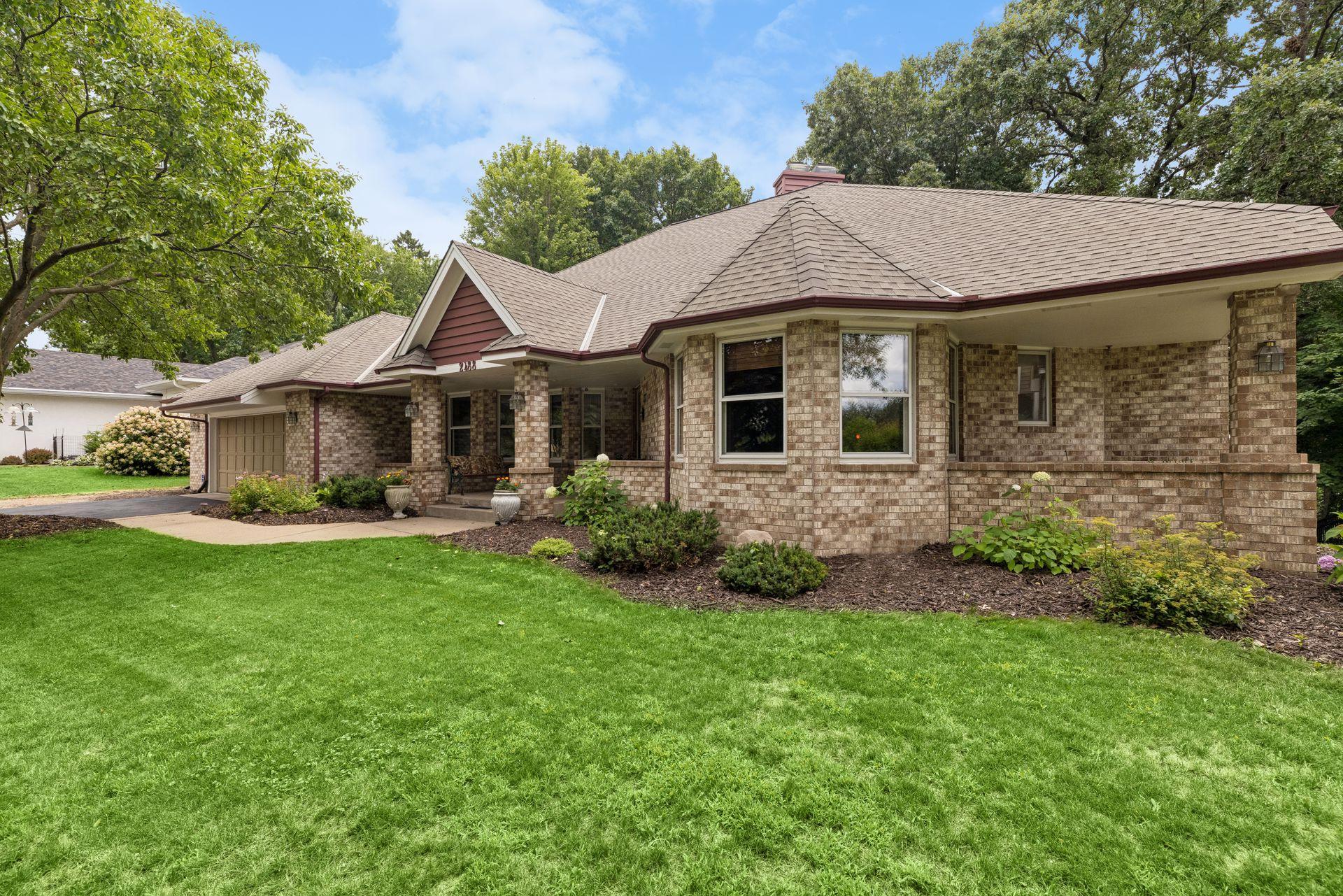 2nd image of 2488 Hillwood Dr E, Saint Paul, MN 55119 | MLS# 7115084