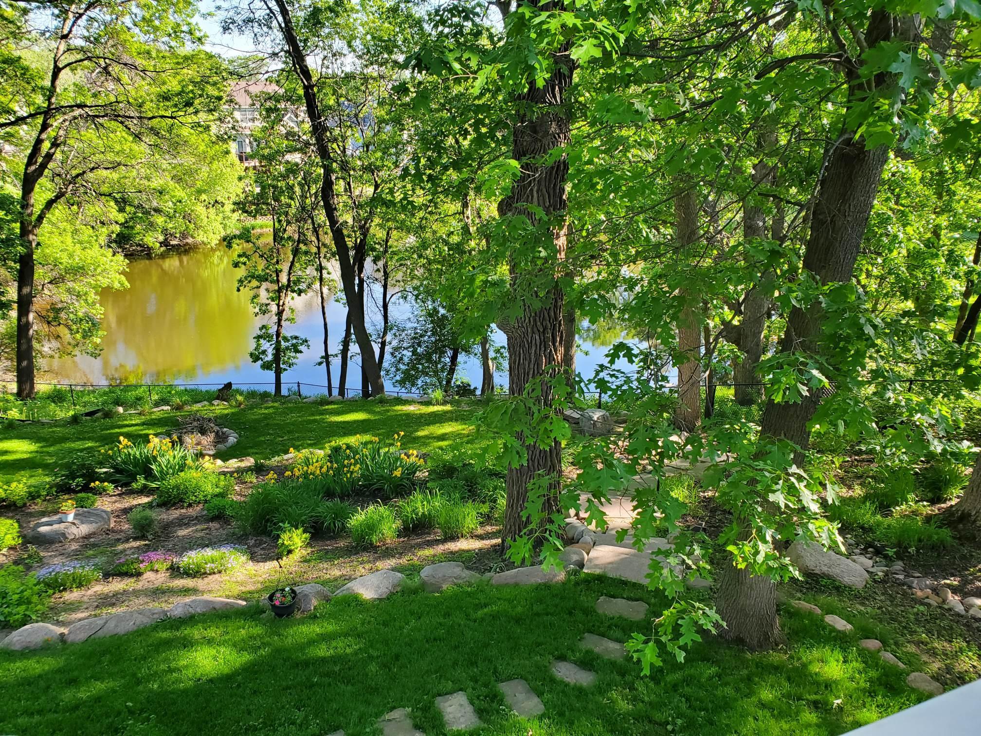 5th image of 2488 Hillwood Dr E, Saint Paul, MN 55119 | MLS# 7115084