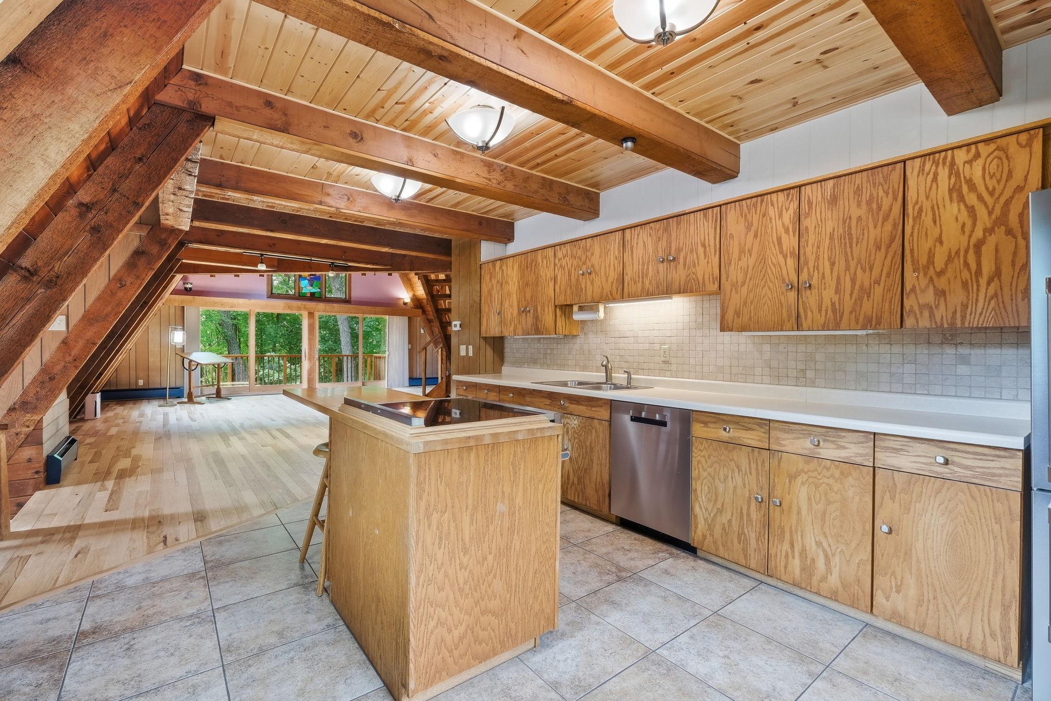 4th image of 420 Pleasant View Rd, Chanhassen, MN 55317 | MLS# 7115089