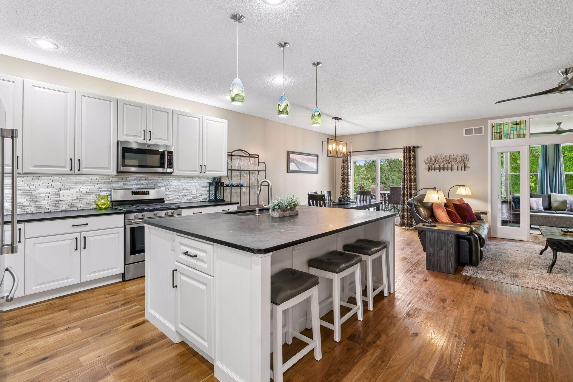 3rd image of 10830 Thone Cir, Saint Paul, MN 55129 | MLS# 7115197