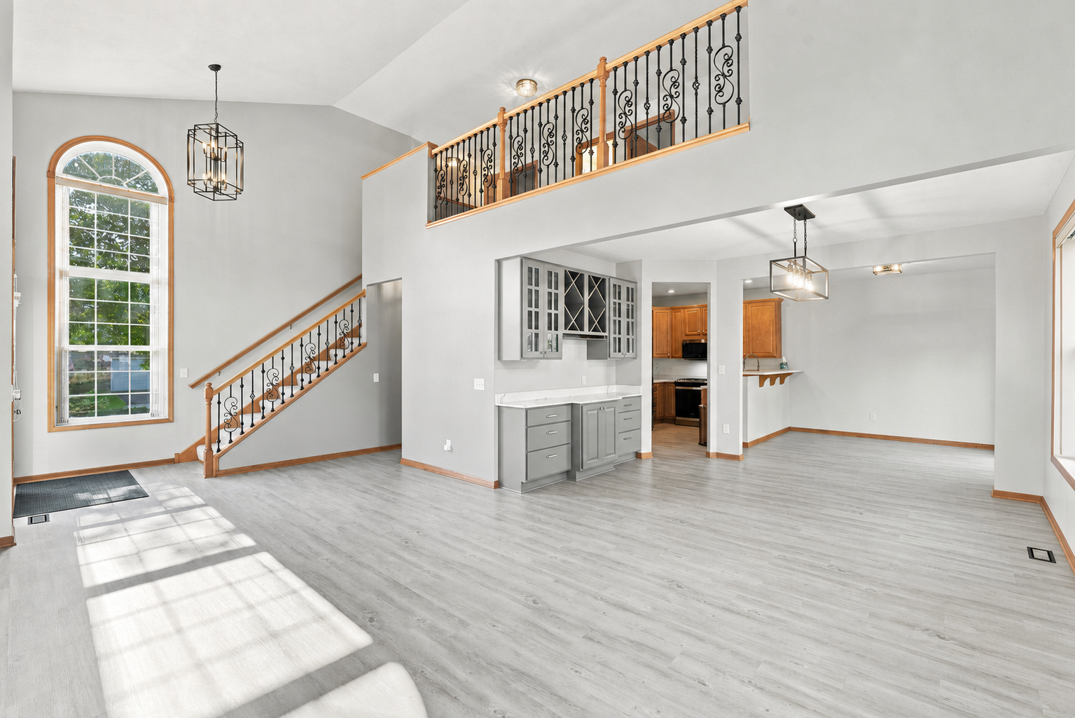 3rd image of 7143 Arthur Dr, Saint Paul, MN 55125 | MLS# 7115199