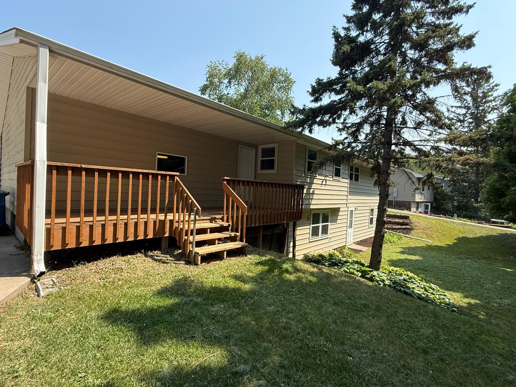 2nd image of 6573 Berkshire Ln N, Maple Grove, MN 55311 | MLS# 7115312