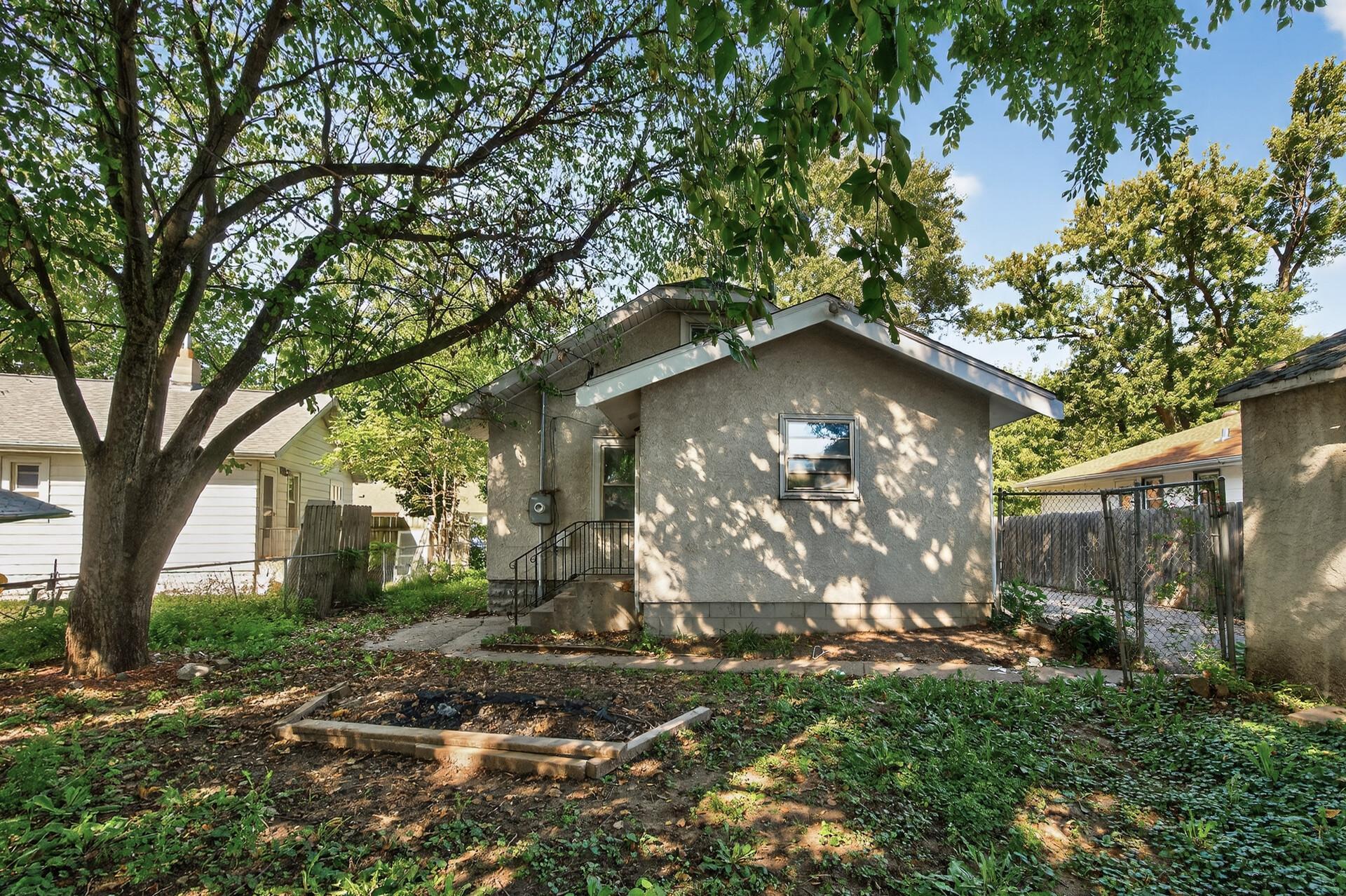 28th image of 834 Iroquois Ave, Saint Paul, MN 55119 | MLS# 7115324