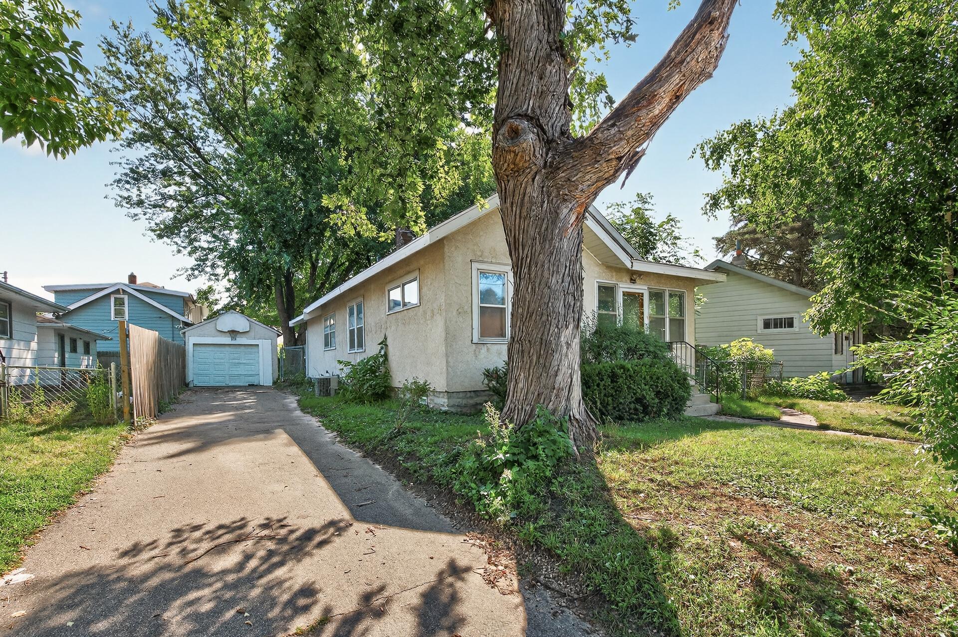 2nd image of 834 Iroquois Ave, Saint Paul, MN 55119 | MLS# 7115324