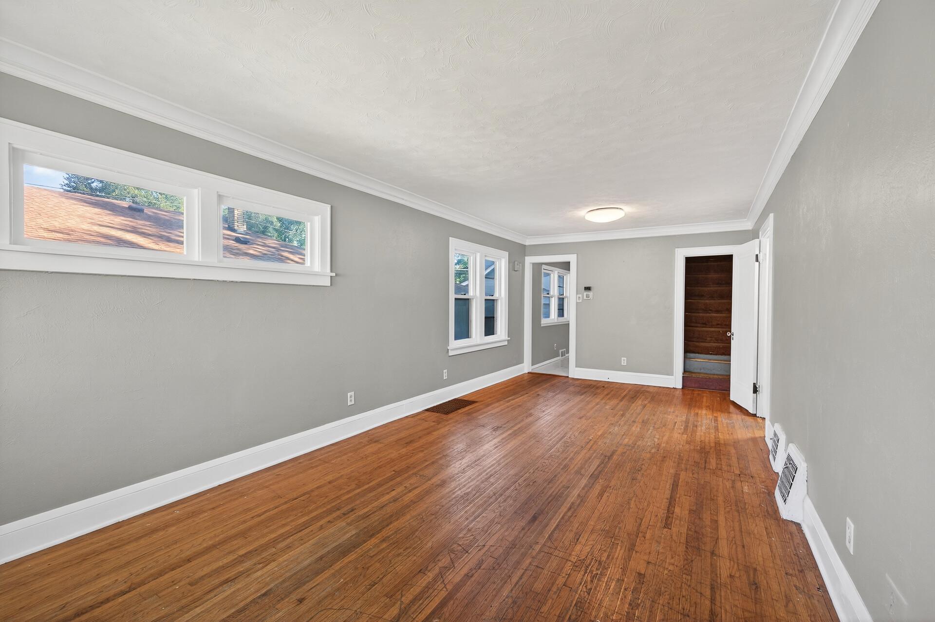 5th image of 834 Iroquois Ave, Saint Paul, MN 55119 | MLS# 7115324