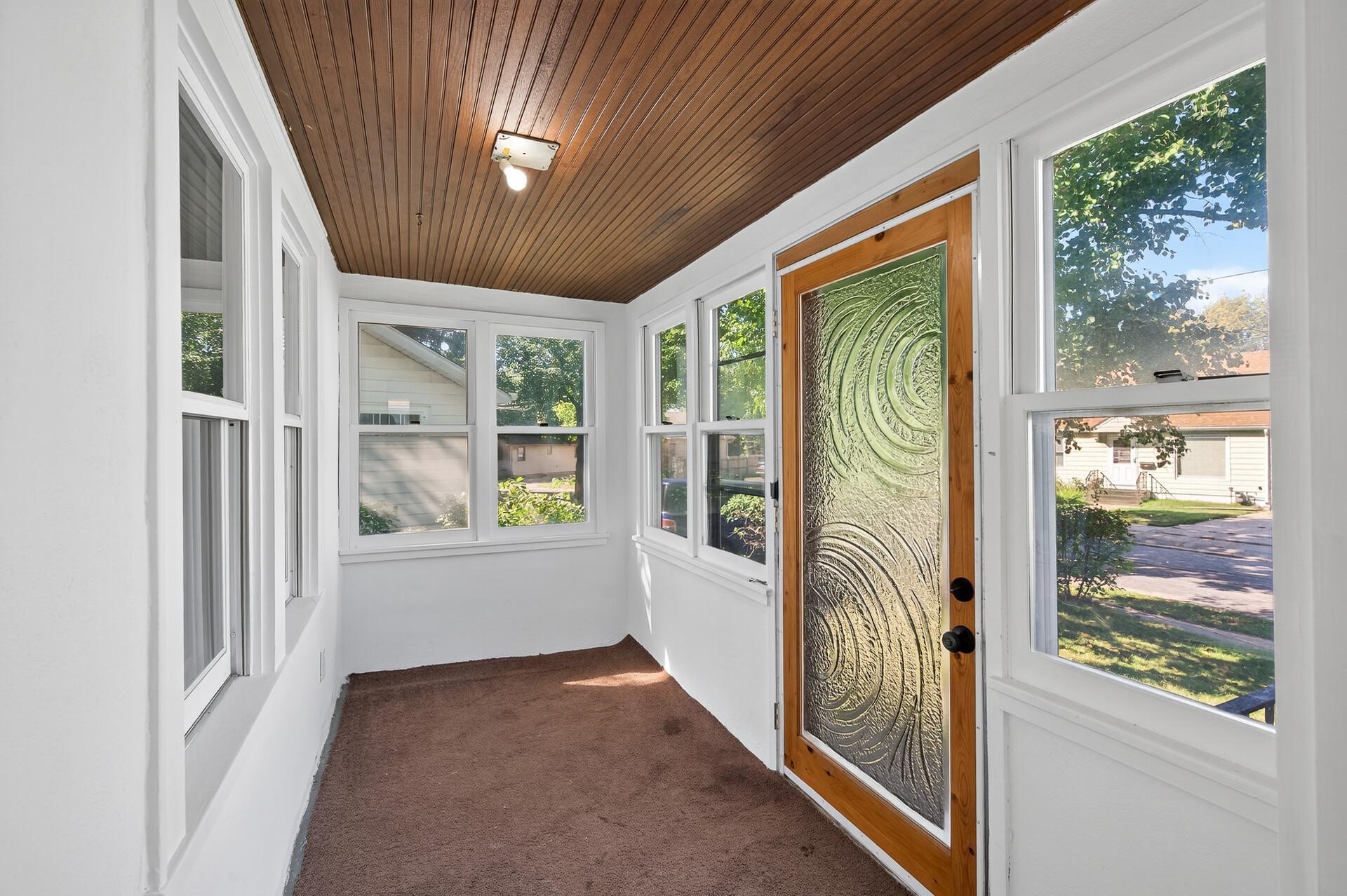 4th image of 834 Iroquois Ave, Saint Paul, MN 55119 | MLS# 7115324